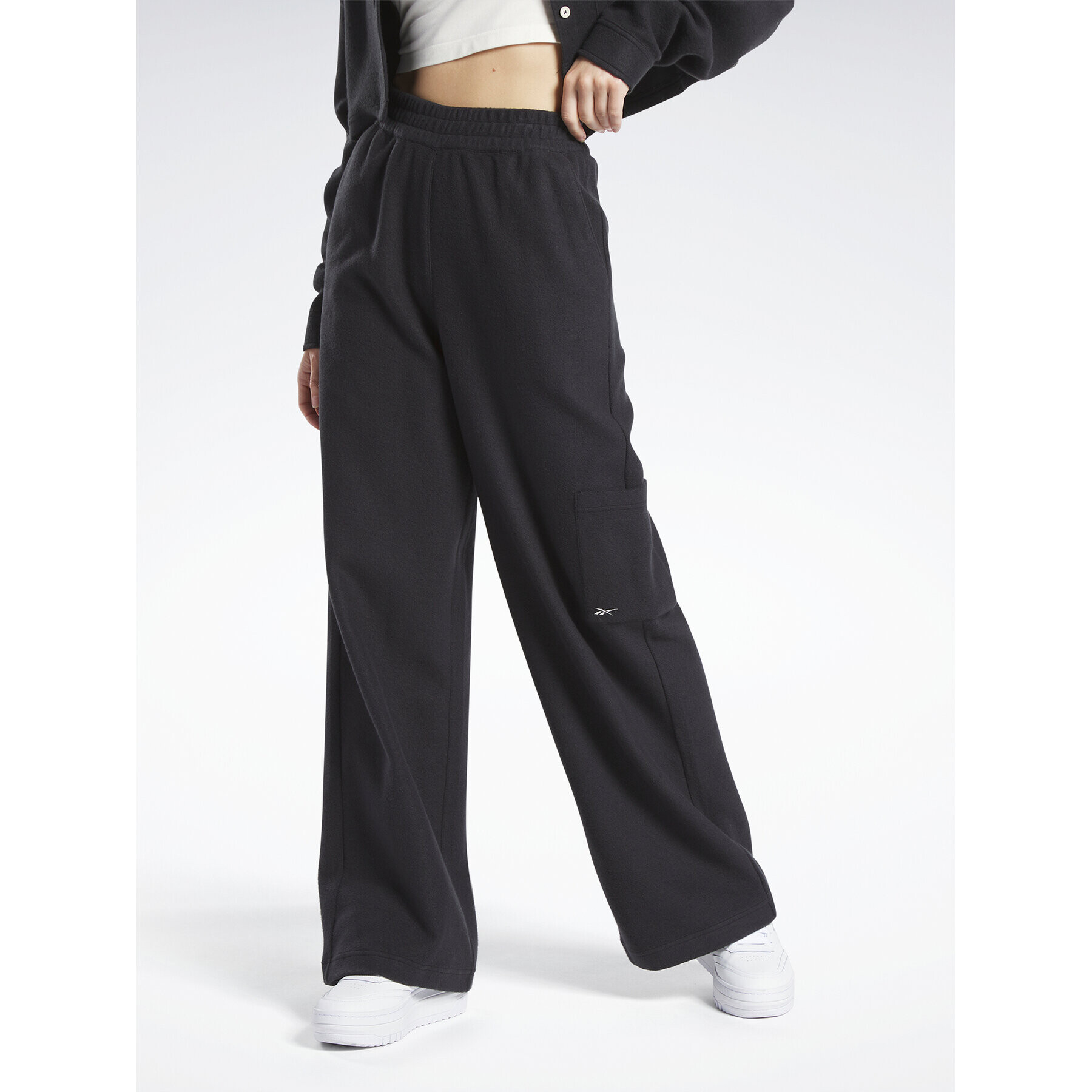 Reebok Долнище анцуг Classics Reverse HT7838 Черен Wide Leg - Pepit.bg