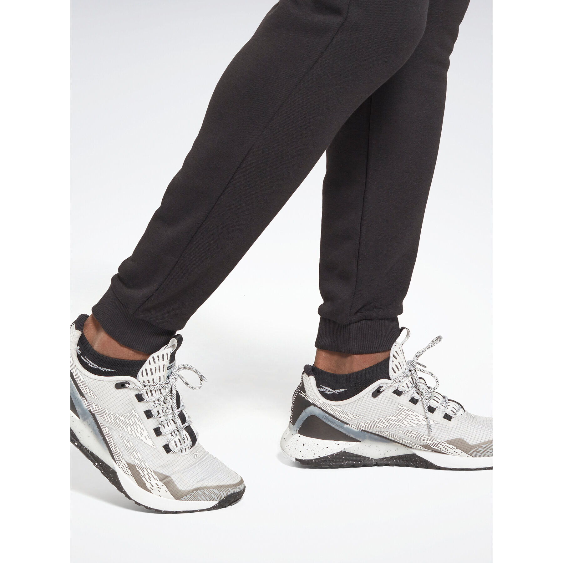 Reebok Долнище анцуг Identity French Terry Joggers HS7376 Черен Regular Fit - Pepit.bg