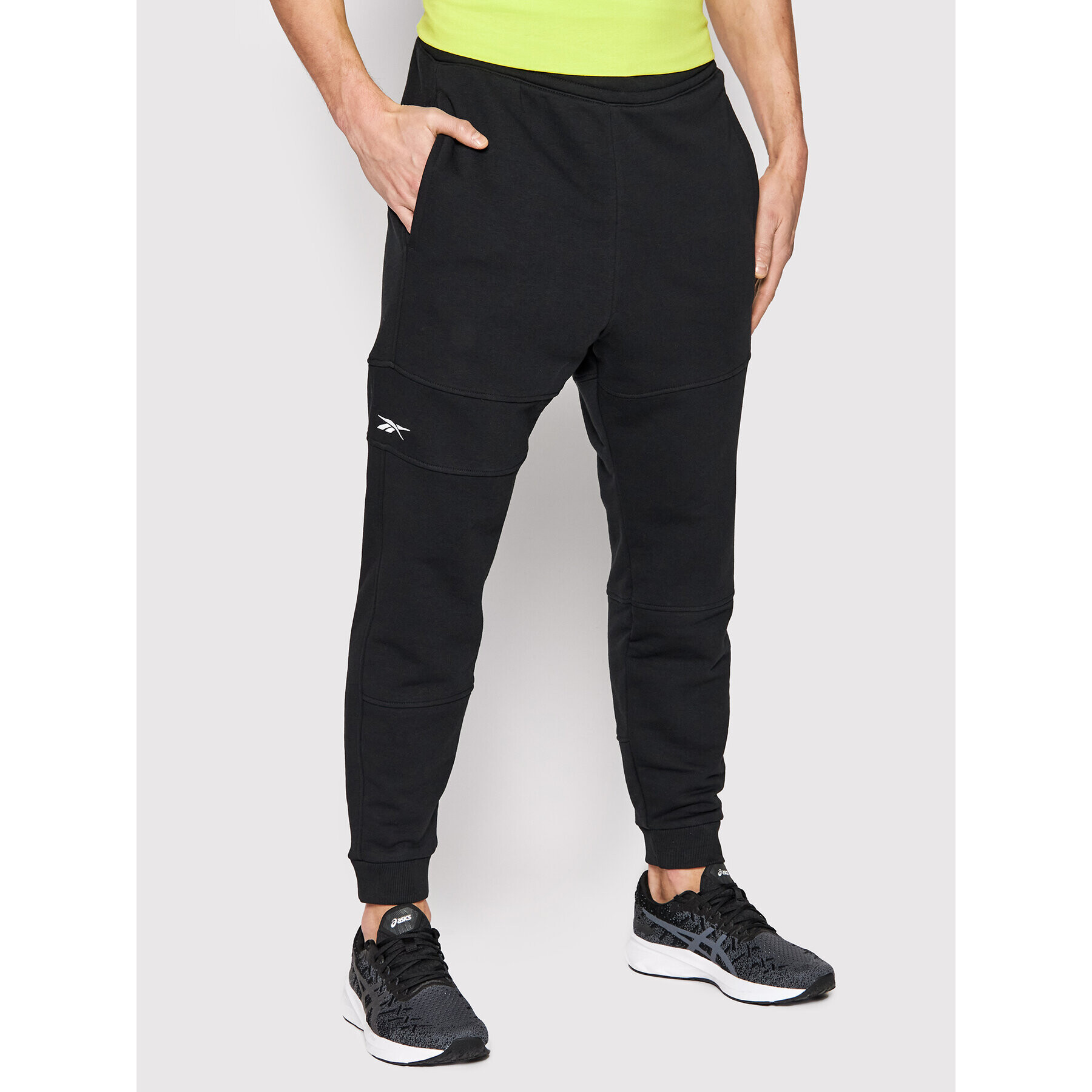 Reebok Долнище анцуг Myt Minimal Waste HB5949 Черен Regular Fit - Pepit.bg