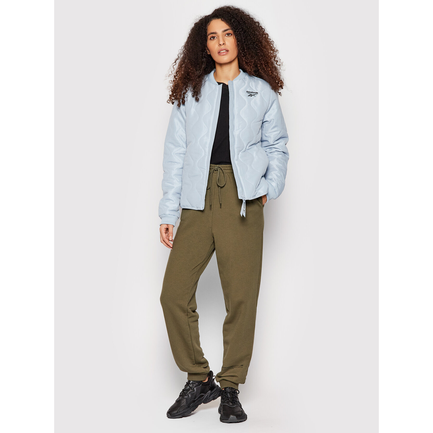 Reebok Яке бомбър Outwear Core GR8934 Син Regular Fit - Pepit.bg
