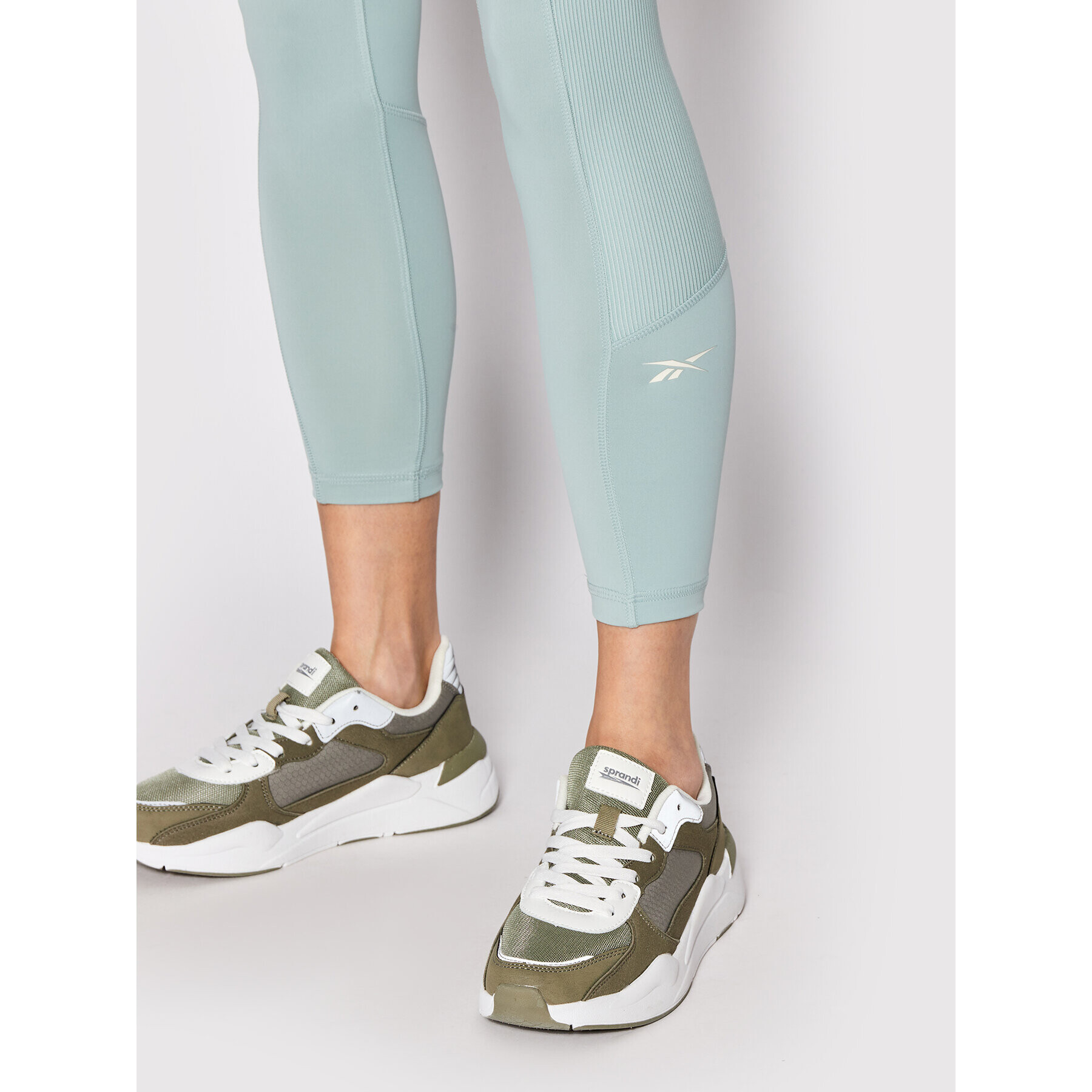 Reebok Клин HN9486 Син Slim Fit - Pepit.bg