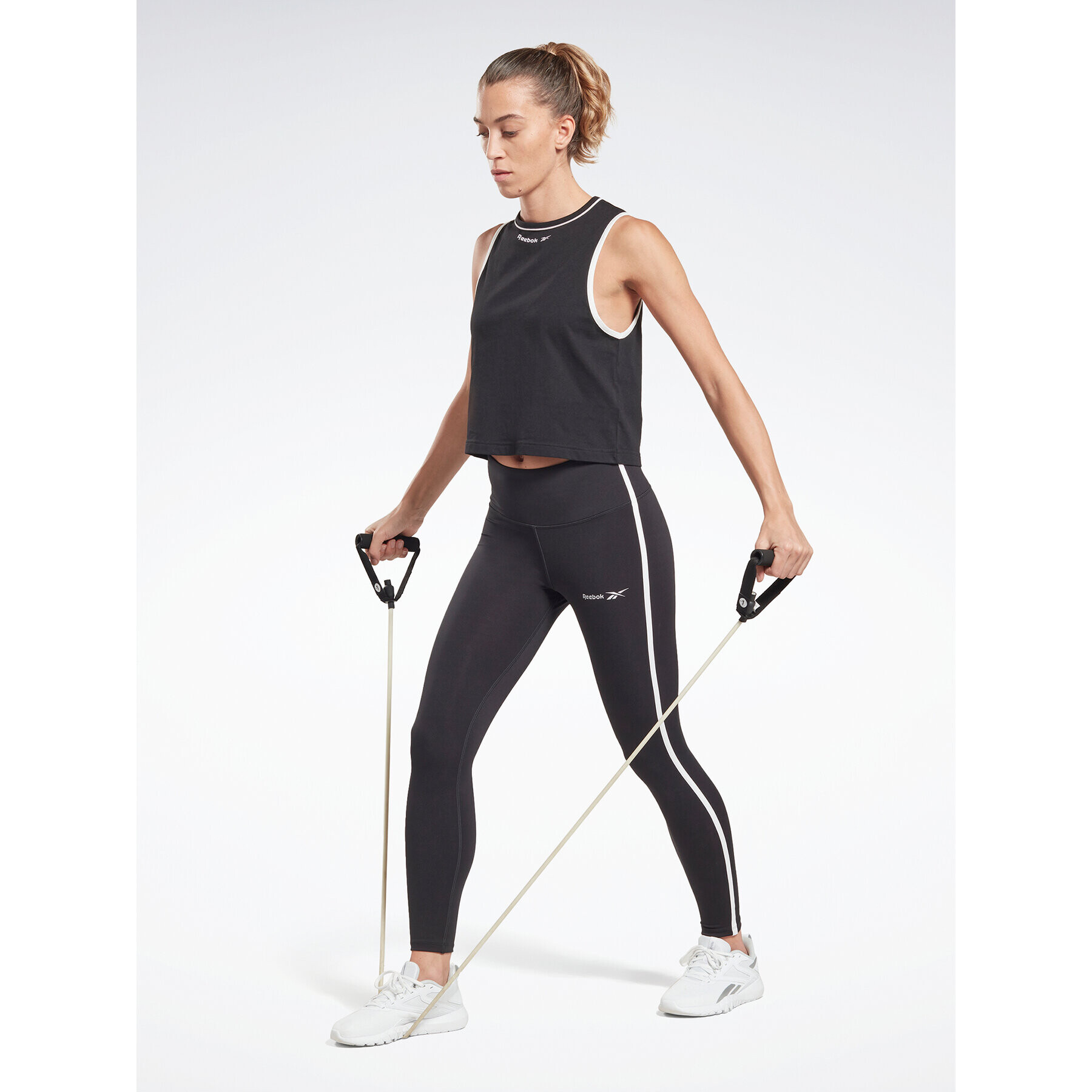 Reebok Клин Identity Energy HT8052 Черен Slim Fit - Pepit.bg