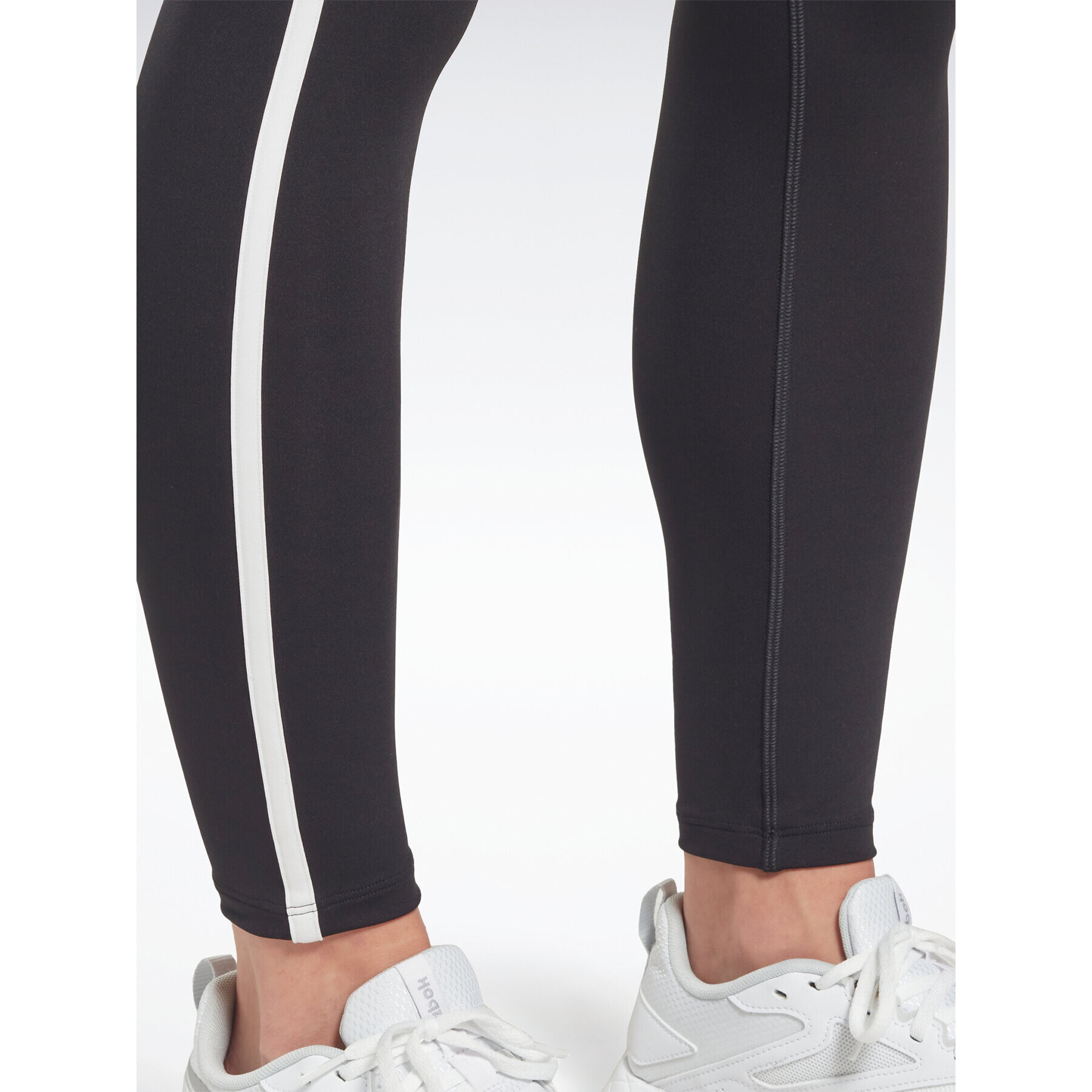 Reebok Клин Identity Energy HT8052 Черен Slim Fit - Pepit.bg