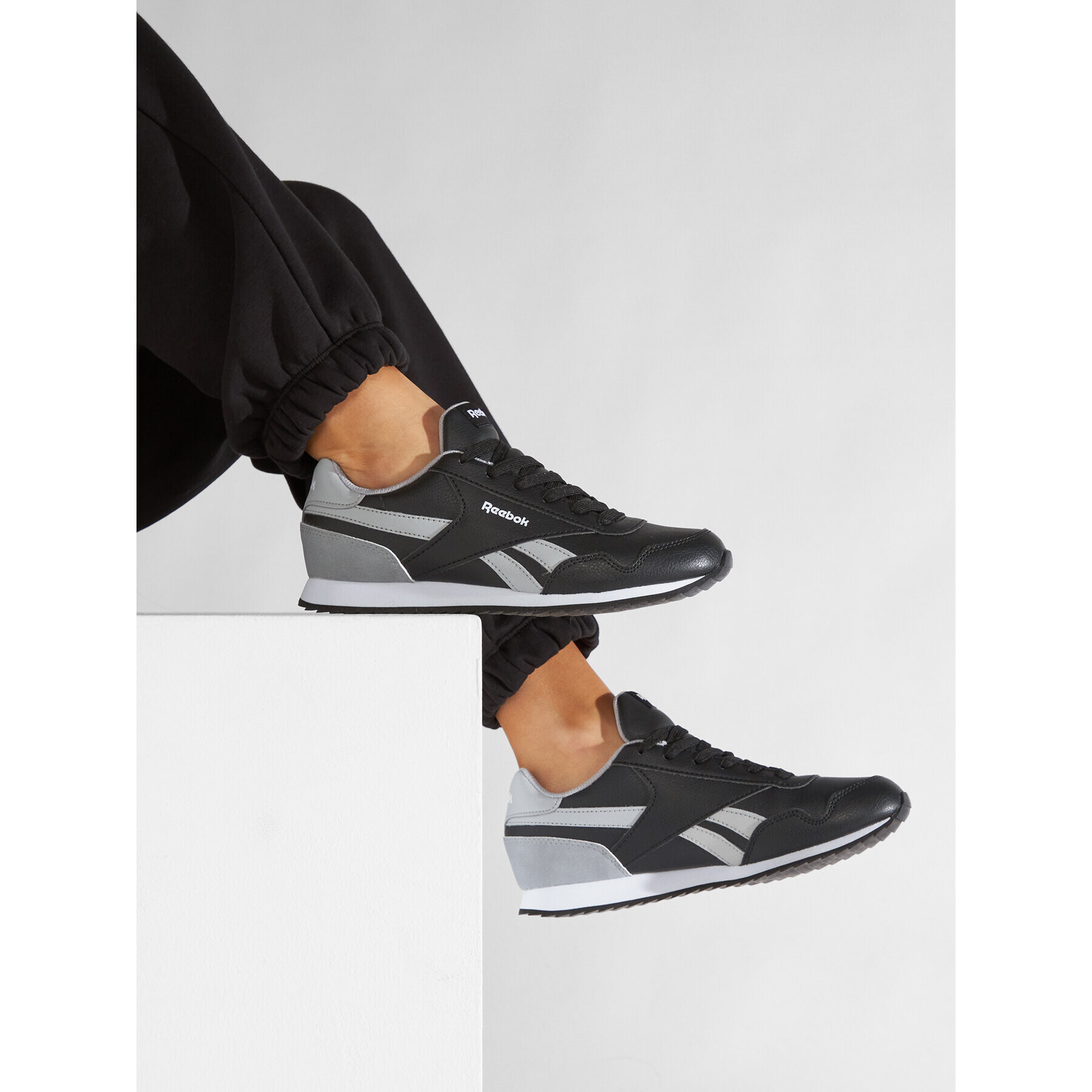 Reebok Classic Обувки Royal Cl Jog 3.0 GW3712 Черен - Pepit.bg
