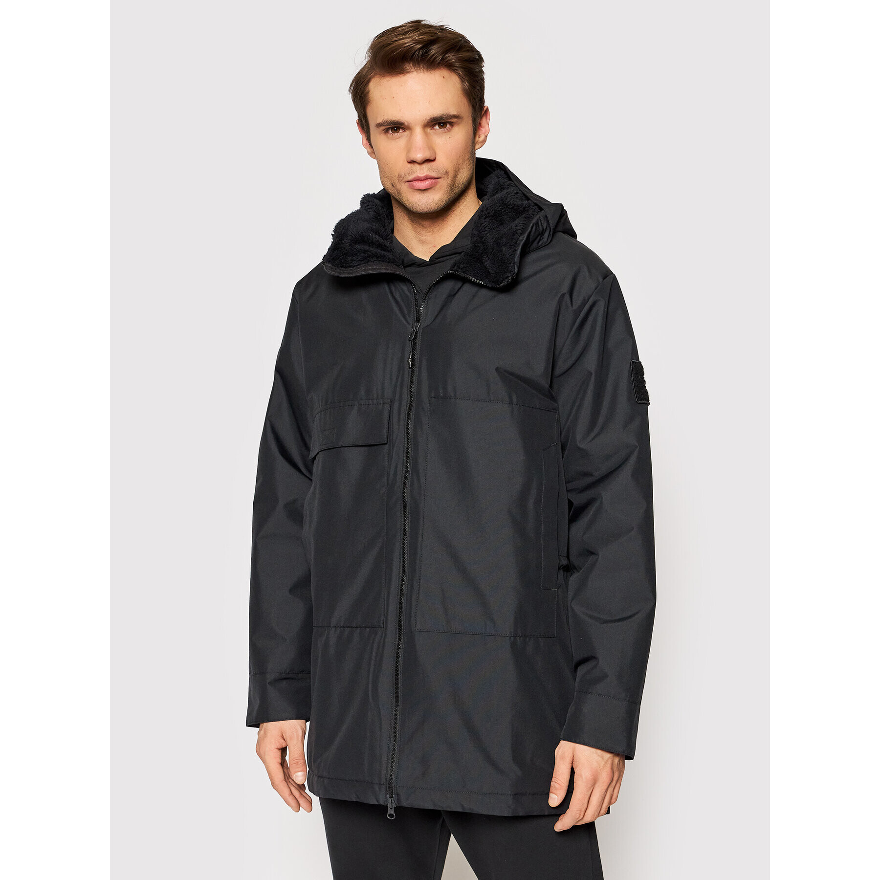 Reebok Парка Outerwear Urban GR8972 Черен Relaxed Fit - Pepit.bg