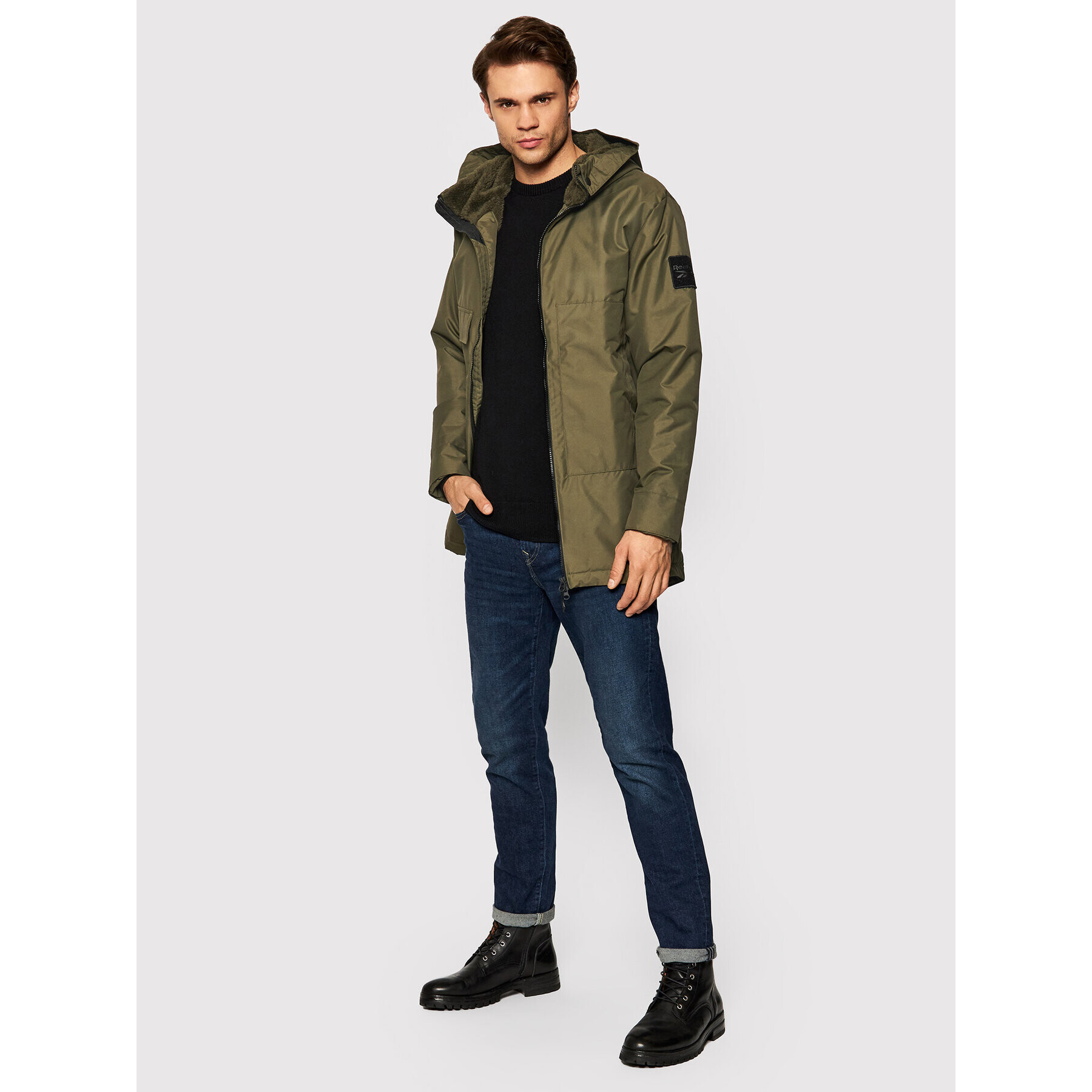 Reebok Парка Outerwear Urban GU5776 Зелен Loose Fit - Pepit.bg