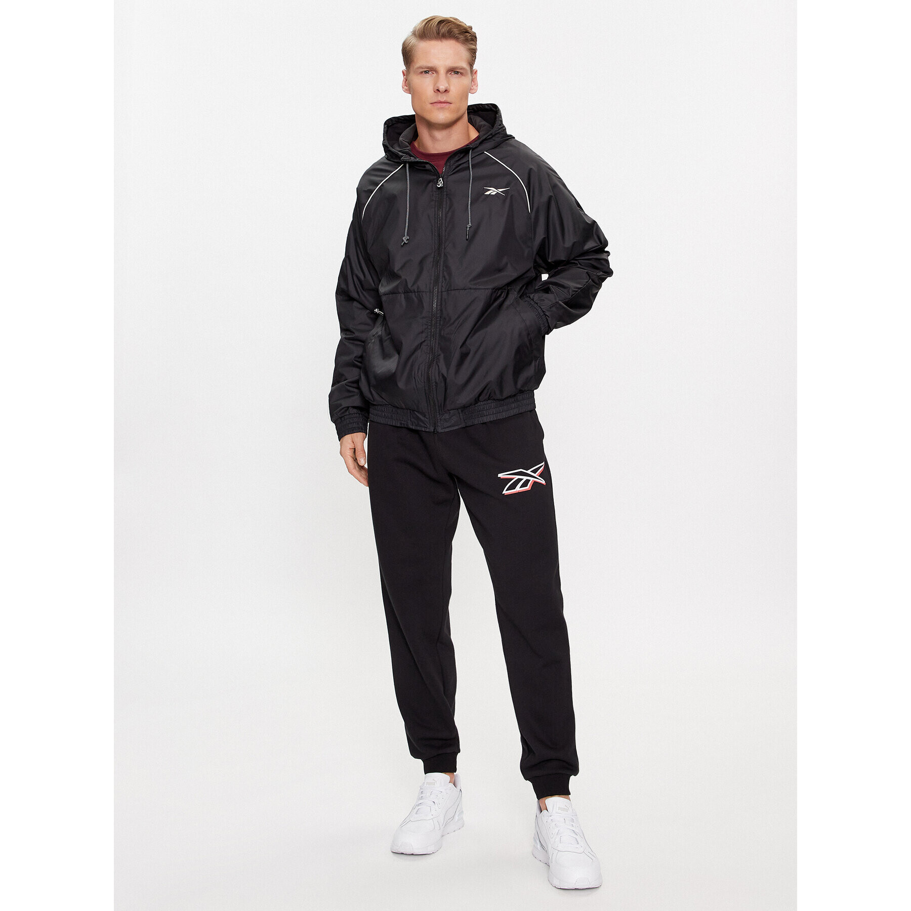 Reebok Преходно яке HI4488 Черен Regular Fit - Pepit.bg
