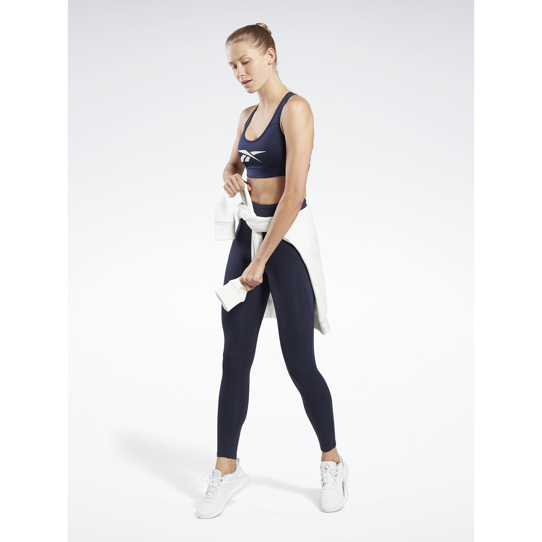 Reebok Спортен сутиен Lux Strappy Allover Print HS7770 Тъмносин - Pepit.bg