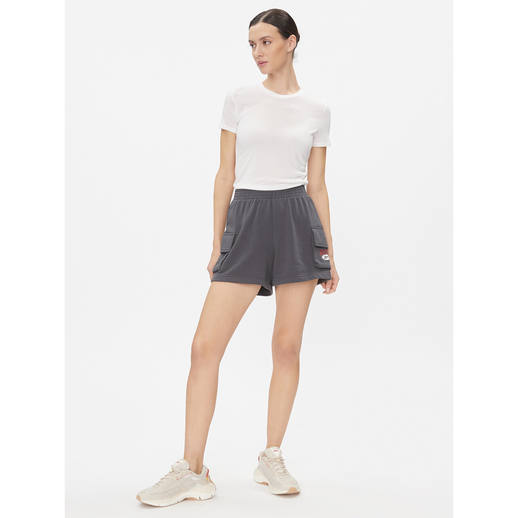 Reebok Спортни шорти Archive Essentials IL6289 Сив Regular Fit - Pepit.bg
