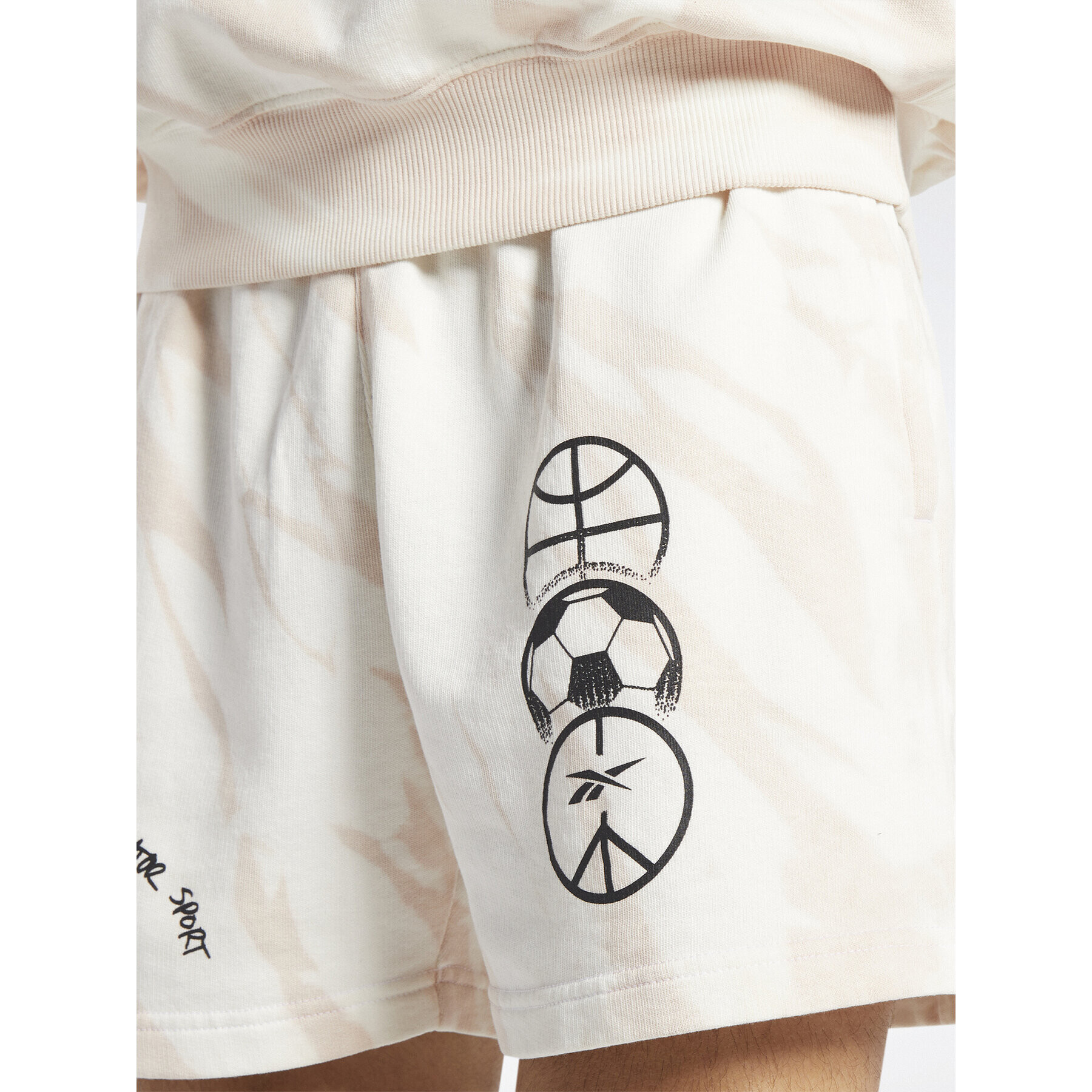 Reebok Спортни шорти Classics Block Party Shorts HT8180 Бял - Pepit.bg