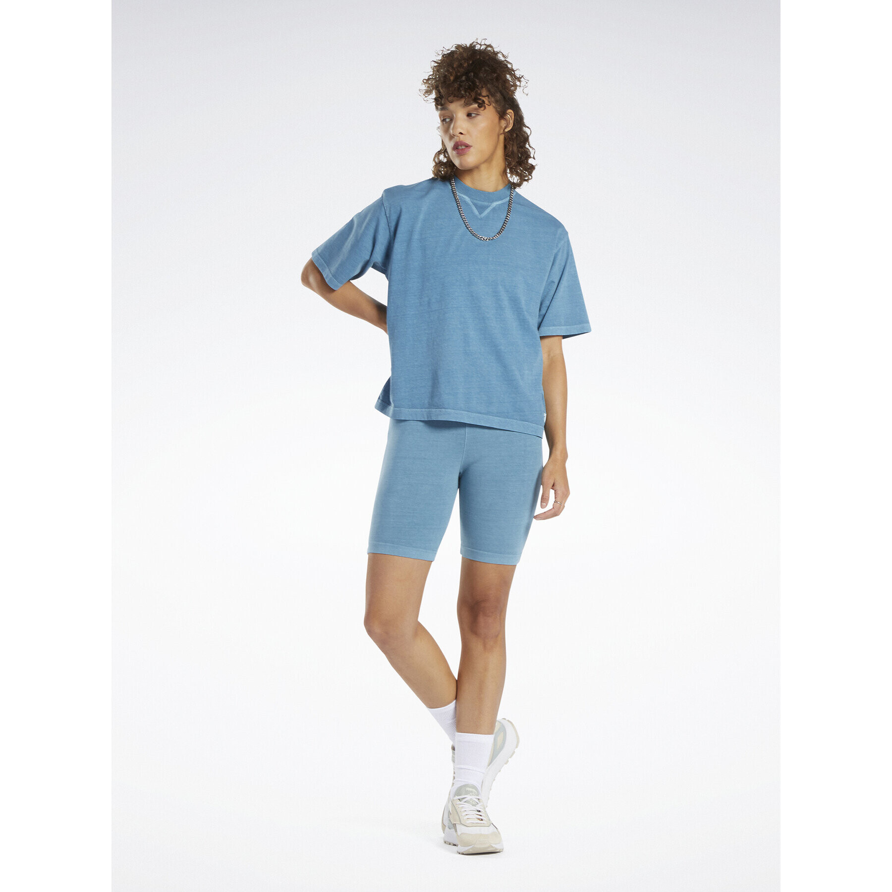 Reebok Спортни шорти Classics Natural Dye Legging Shorts HT7858 Син - Pepit.bg