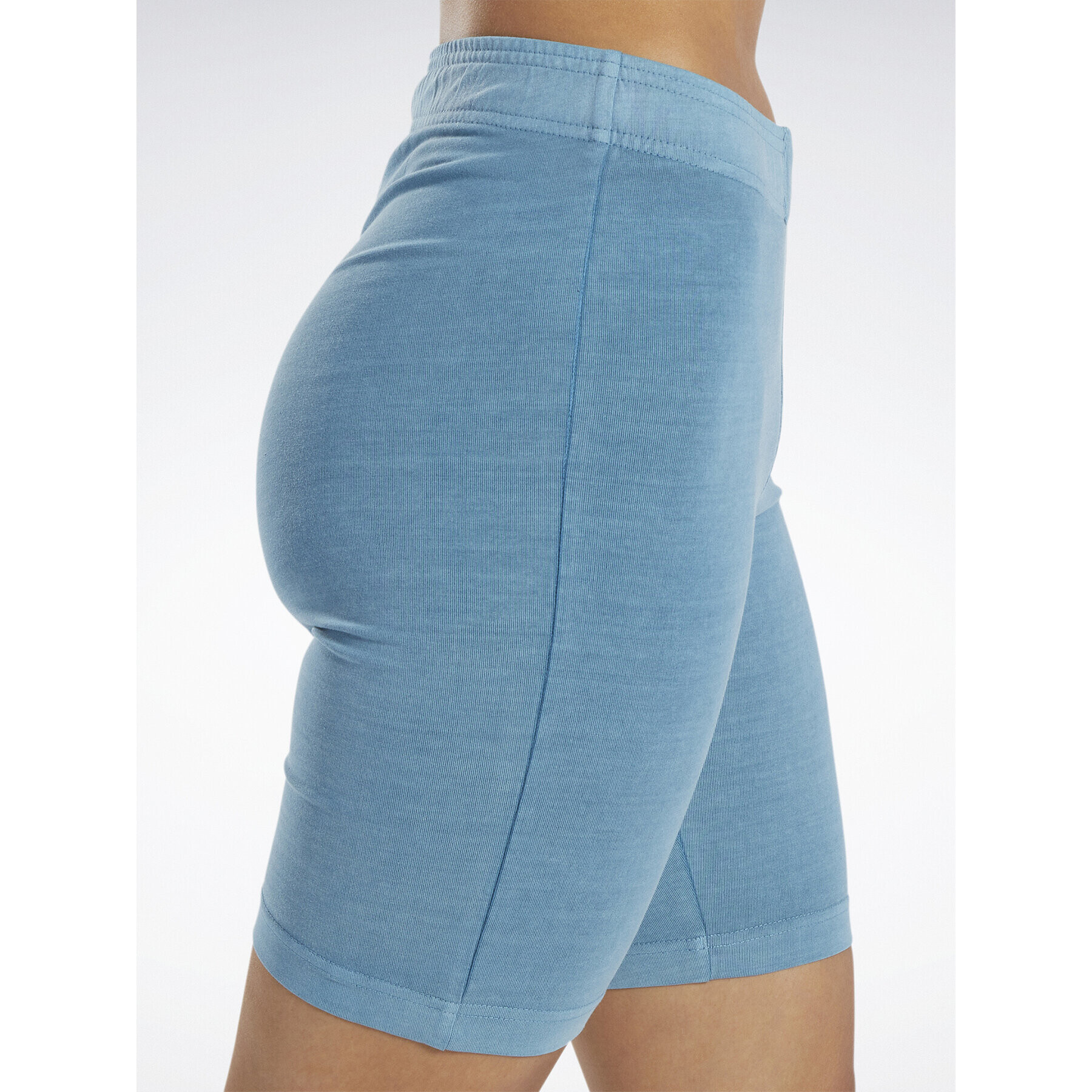 Reebok Спортни шорти Classics Natural Dye Legging Shorts HT7858 Син - Pepit.bg