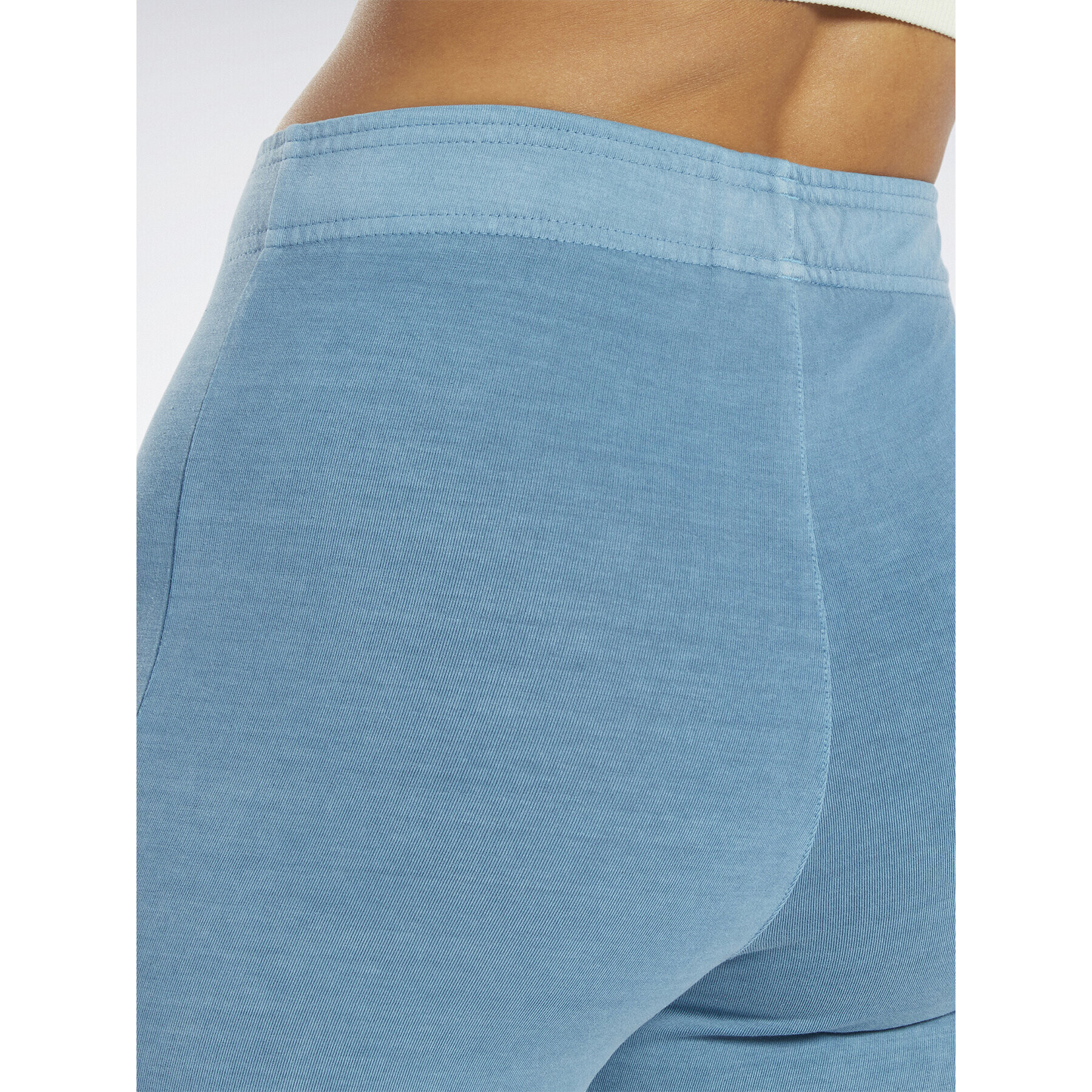 Reebok Спортни шорти Classics Natural Dye Legging Shorts HT7858 Син - Pepit.bg