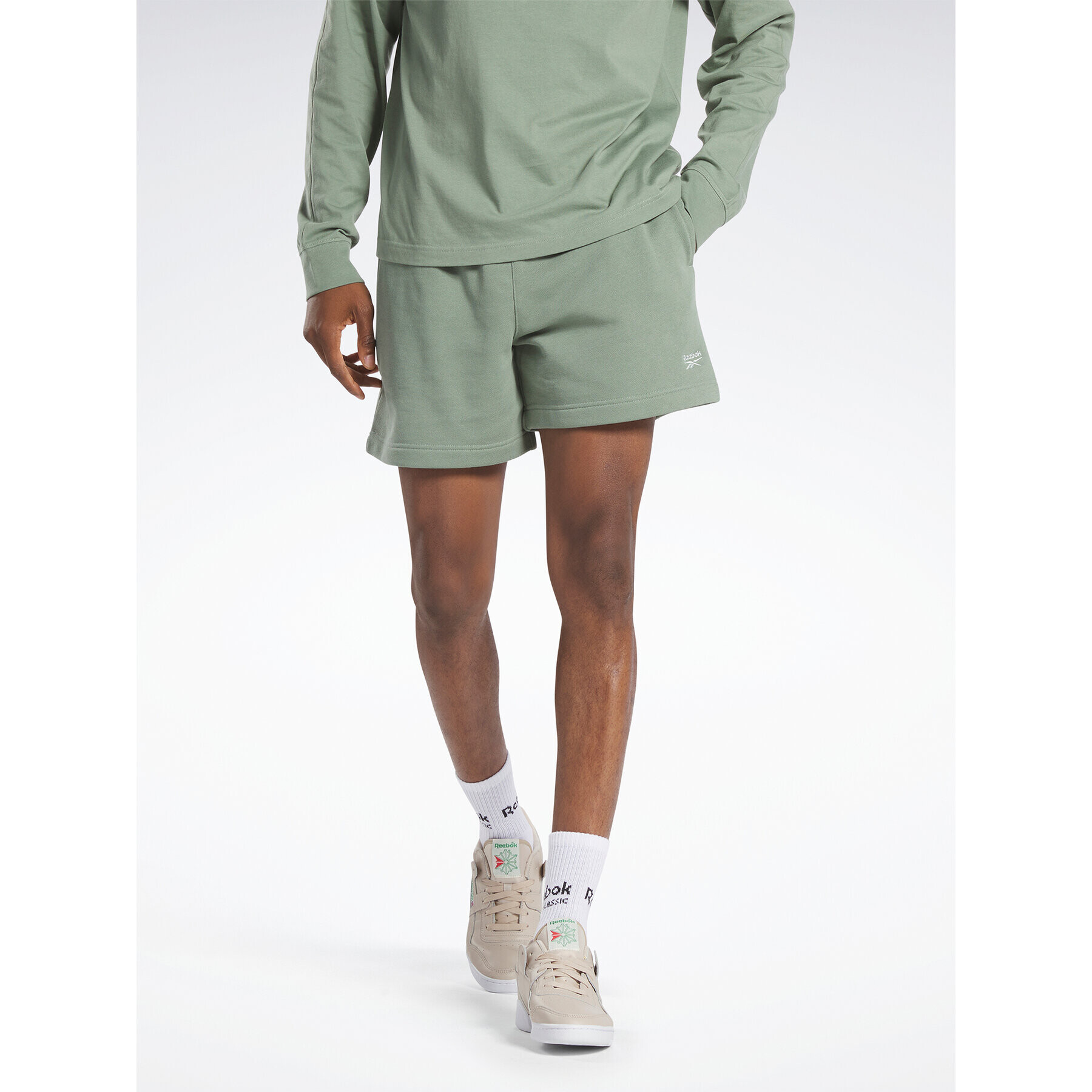 Reebok Спортни шорти Classics Wardrobe Essentials Shorts H66172 Зелен - Pepit.bg