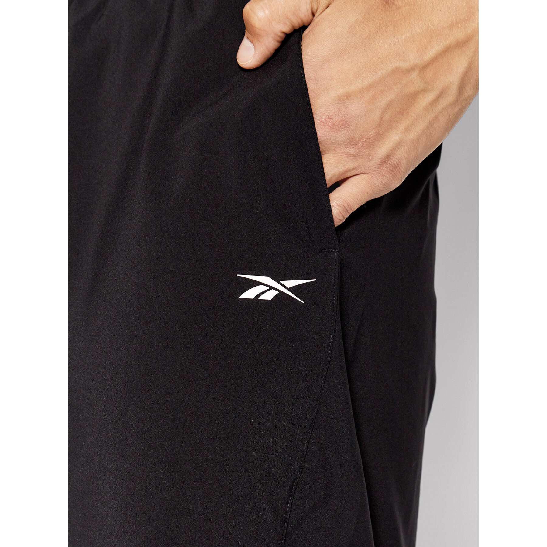 Reebok Спортни шорти Epic GL3115 Черен Regular Fit - Pepit.bg