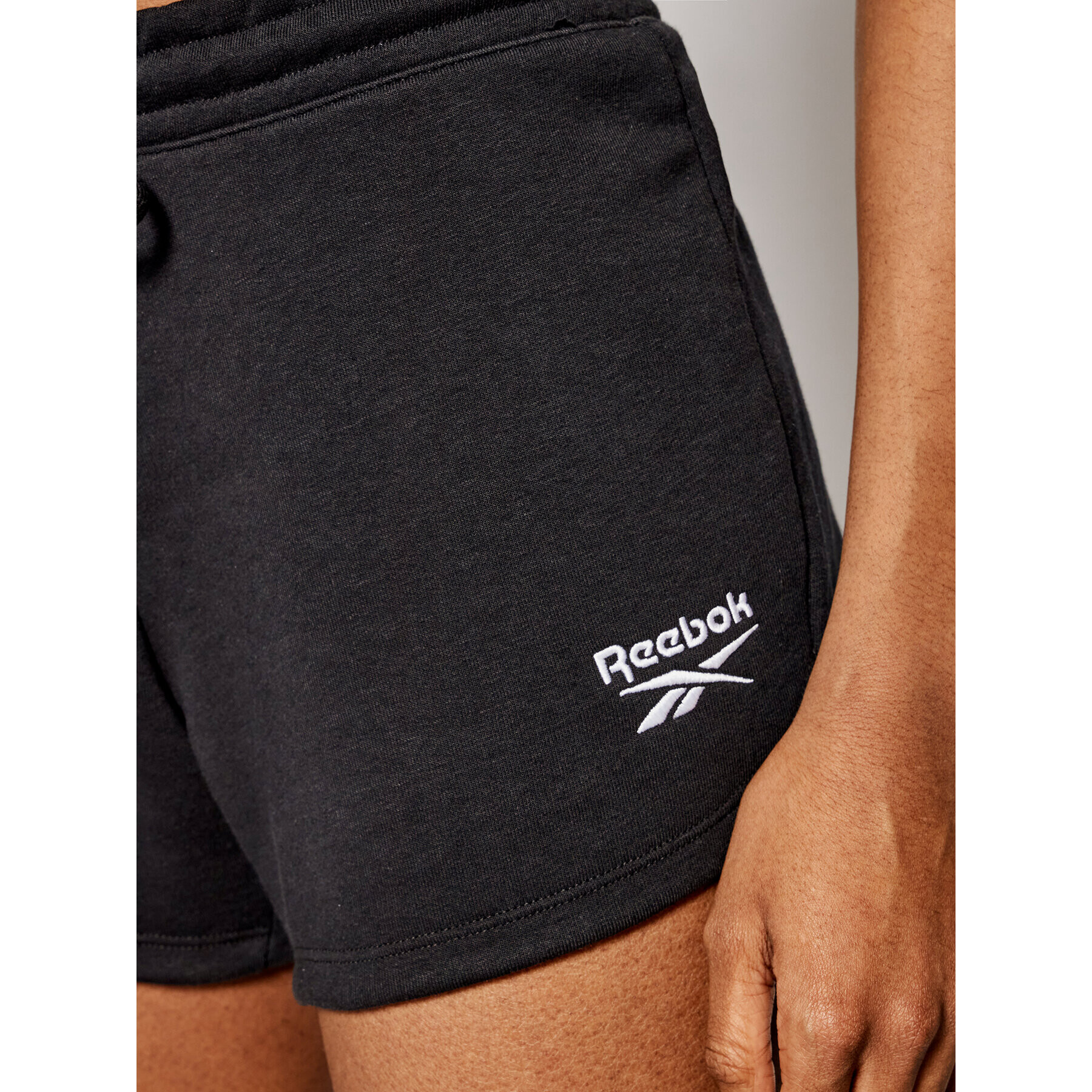 Reebok Спортни шорти Frotte Identity GL2554 Черен Slim Fit - Pepit.bg