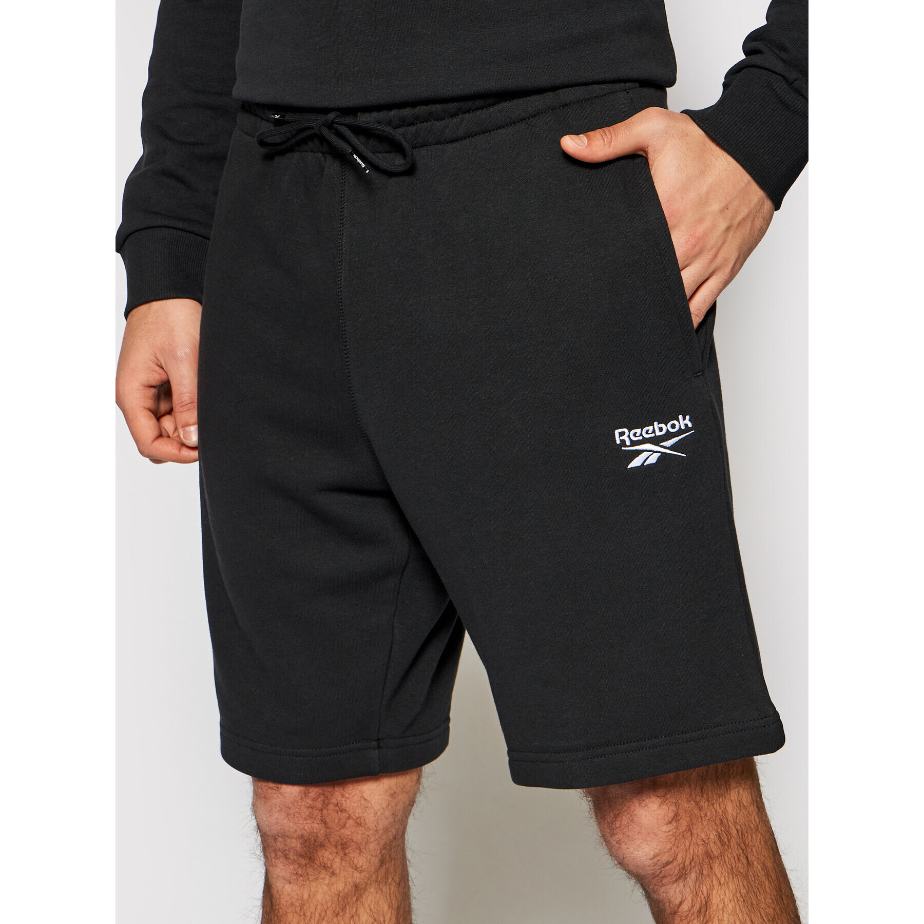 Reebok Спортни шорти Identity GL3148 Черен Slim Fit - Pepit.bg