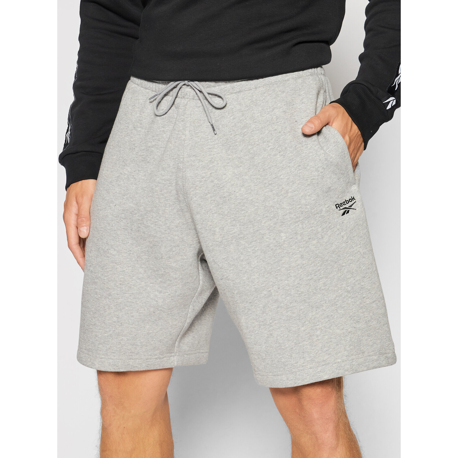 Reebok Спортни шорти Identity GR9203 Сив Regular Fit - Pepit.bg