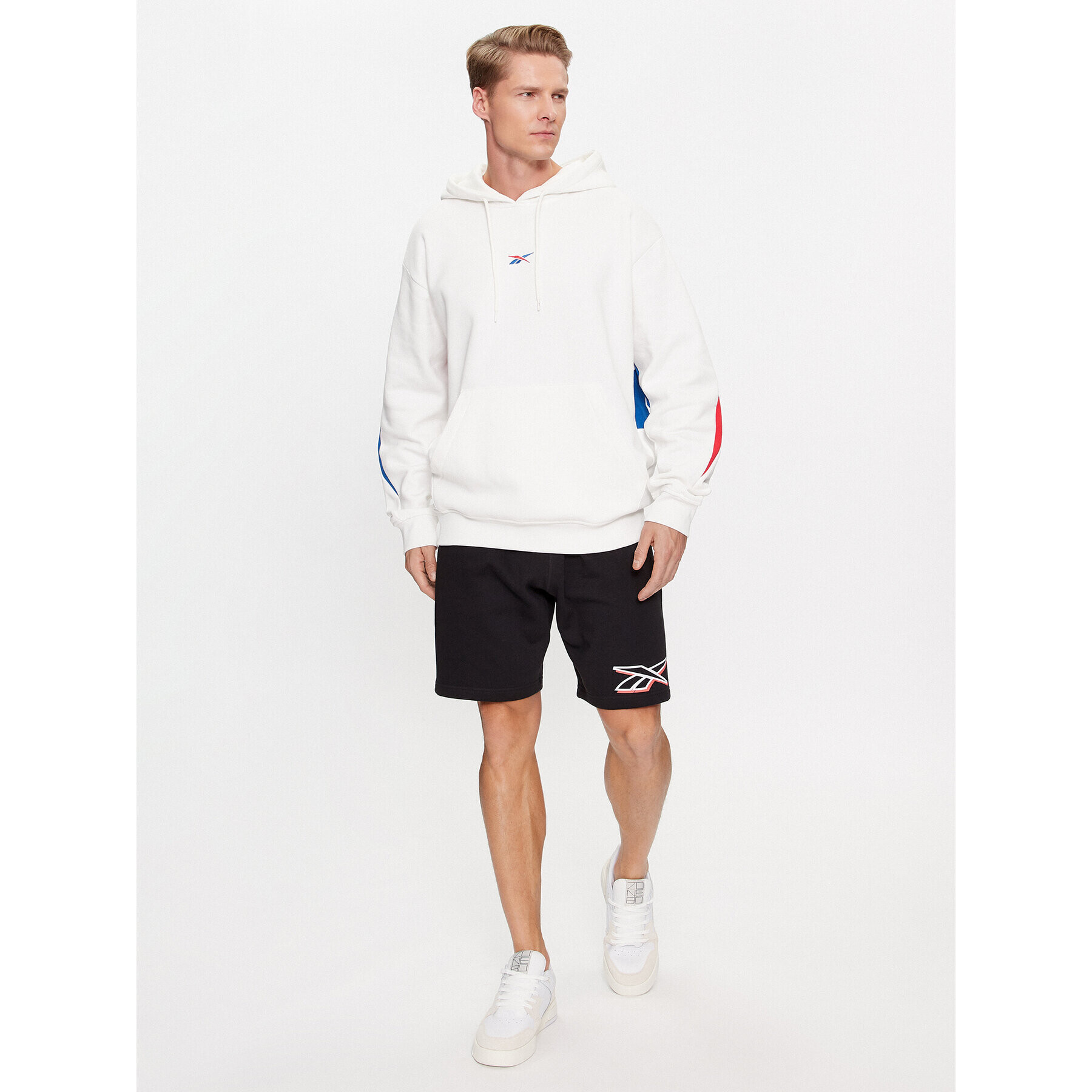 Reebok Спортни шорти Identity IN1681 Черен Regular Fit - Pepit.bg