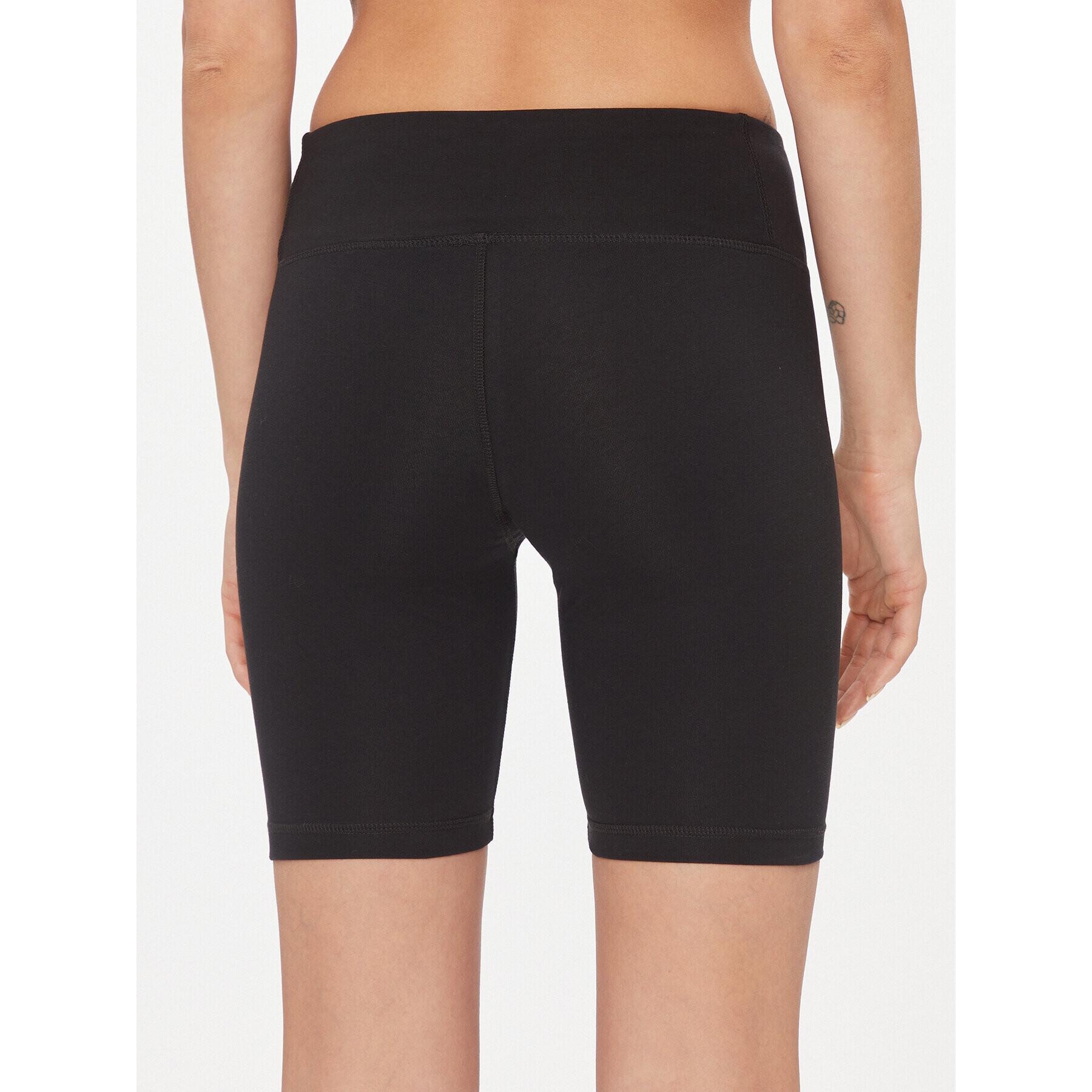 Reebok Спортни шорти IM4076 Черен - Pepit.bg