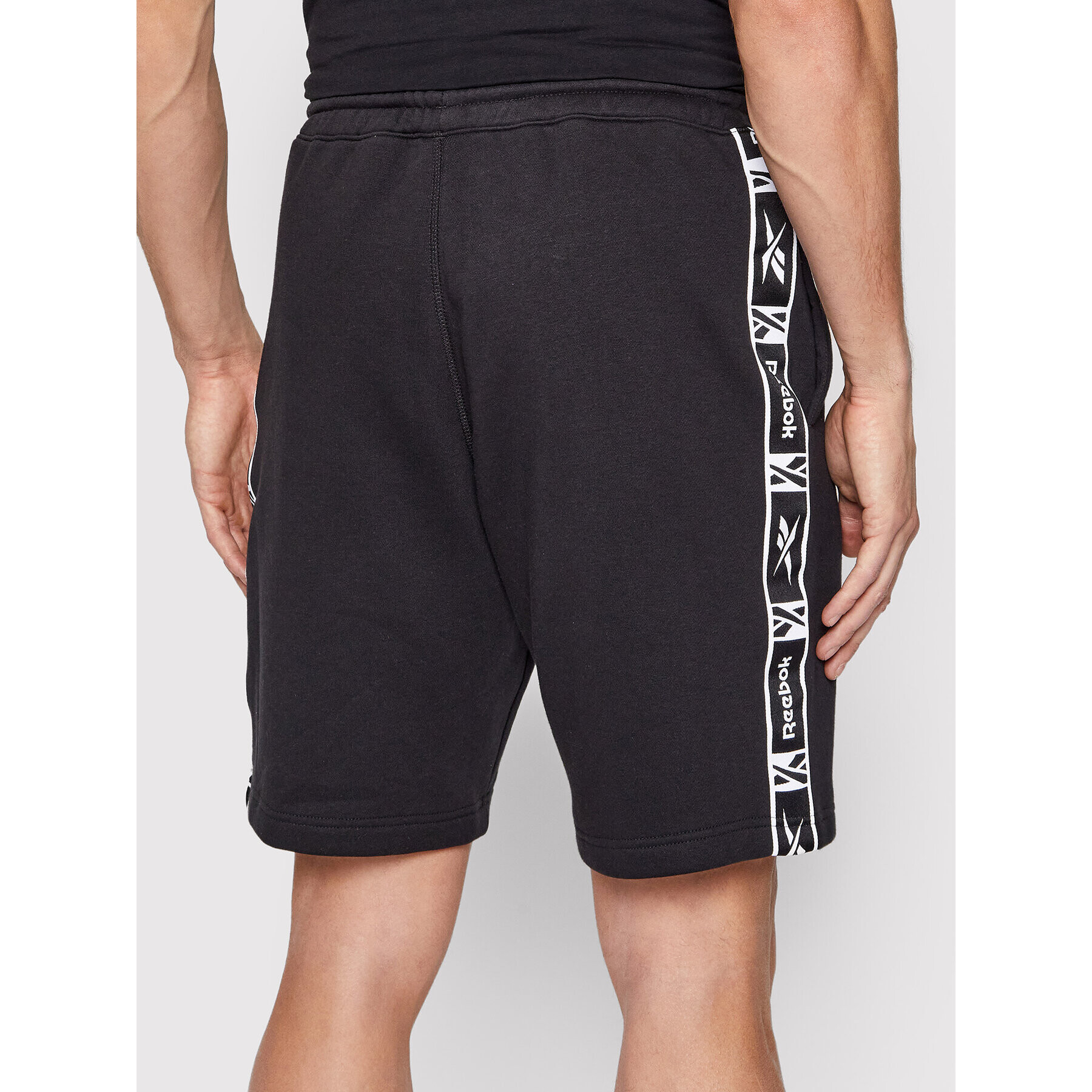 Reebok Спортни шорти Identity Tape HB5979 Черен Regular Fit - Pepit.bg