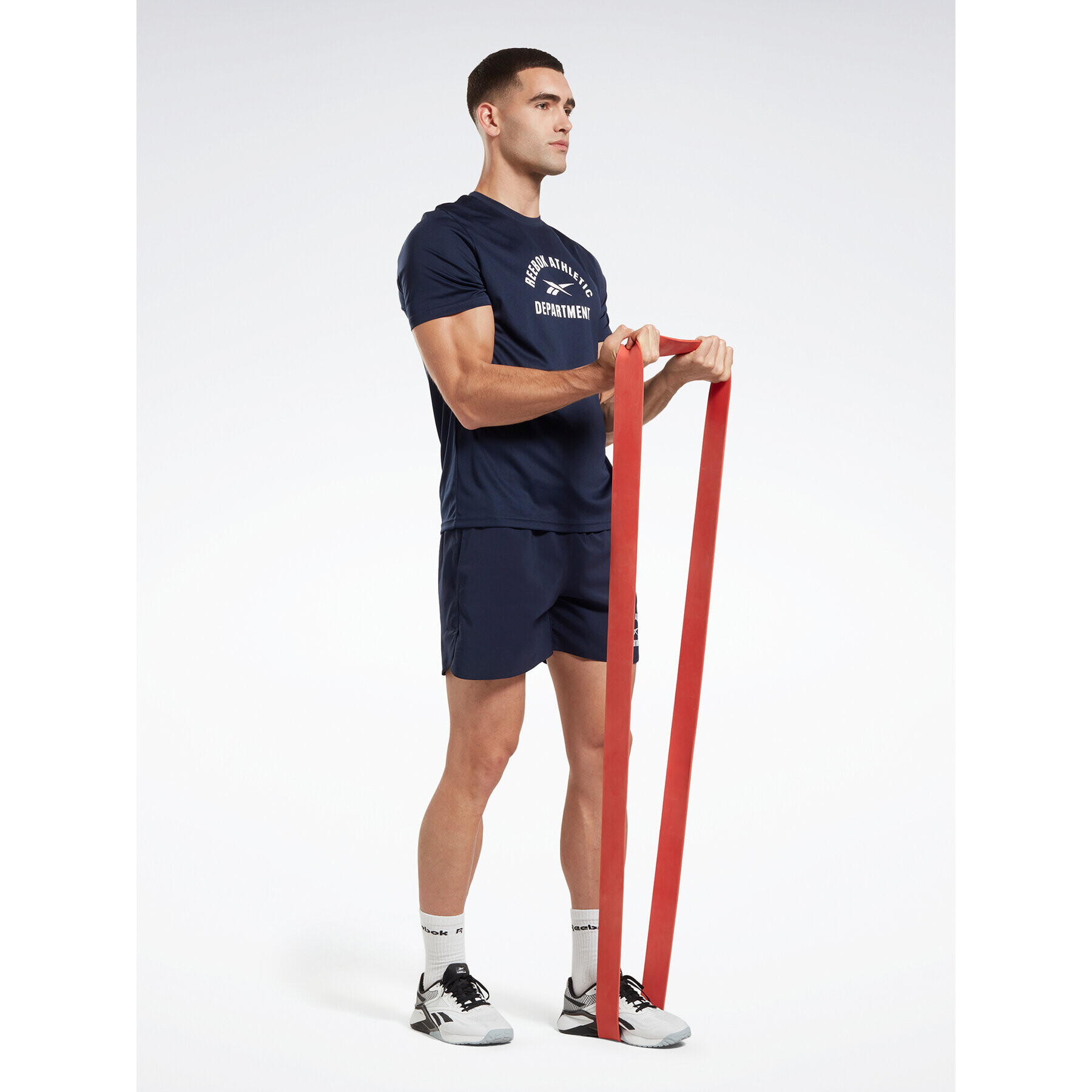Reebok Спортни шорти Training Graphic Woven Shorts HT3704 Син - Pepit.bg