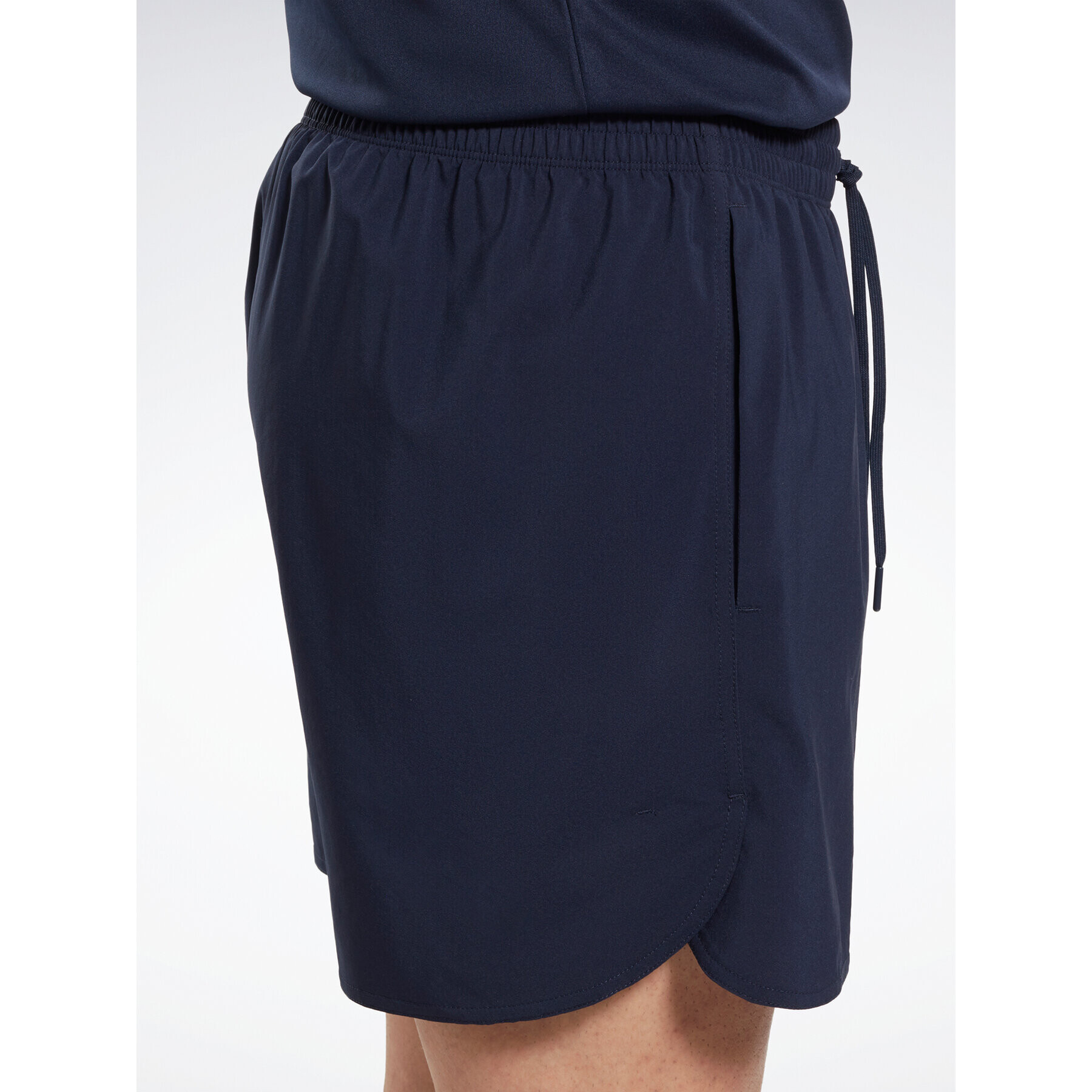Reebok Спортни шорти Training Graphic Woven Shorts HT3704 Син - Pepit.bg