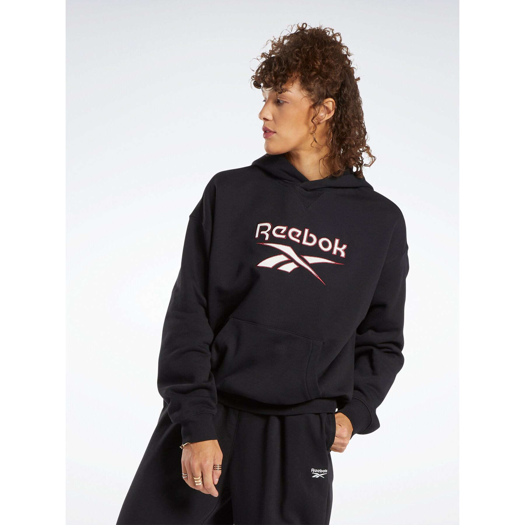 Reebok Суитшърт Archive Classics Big Logo Fleece HS4718 Черен Oversize - Pepit.bg