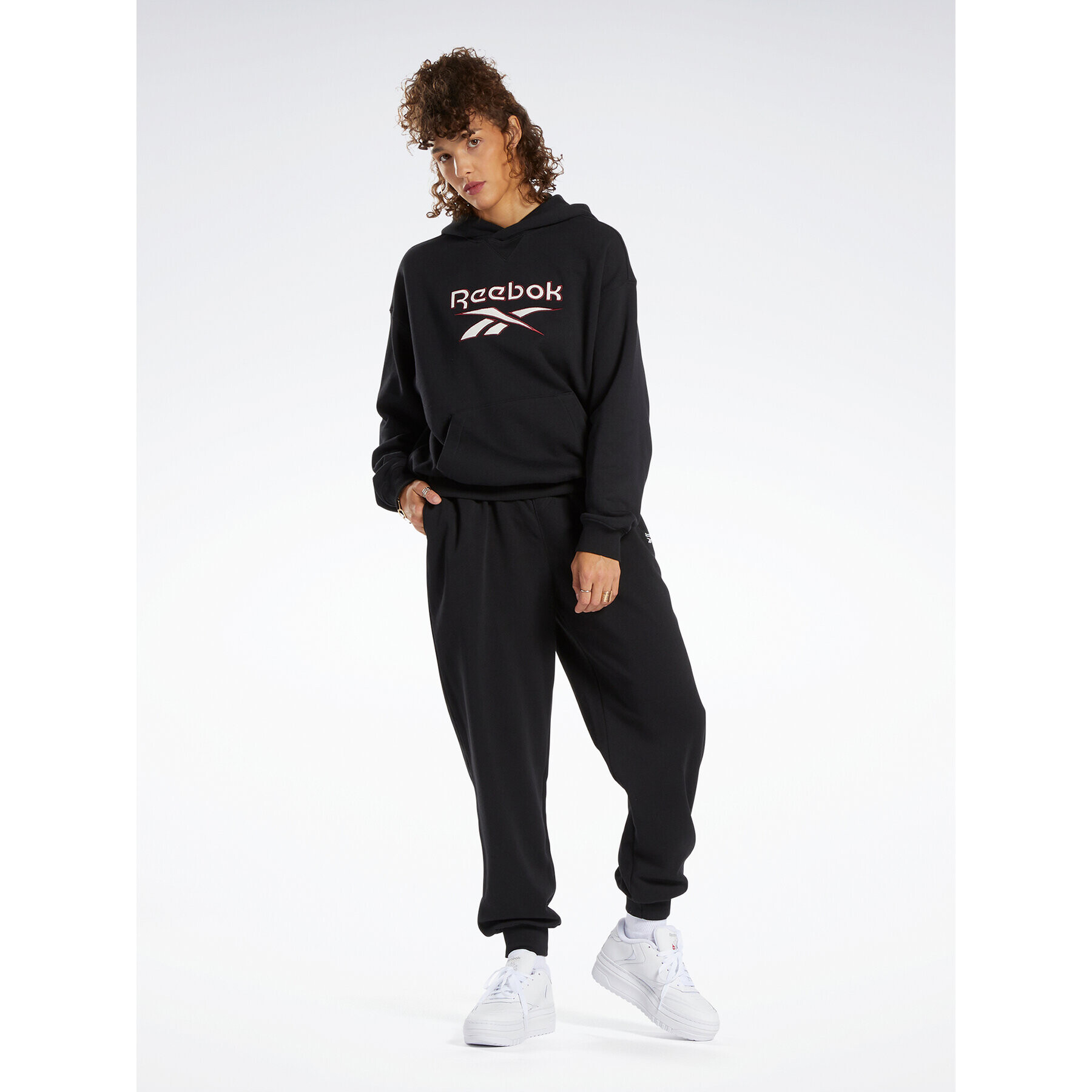 Reebok Суитшърт Archive Classics Big Logo Fleece HS4718 Черен Oversize - Pepit.bg