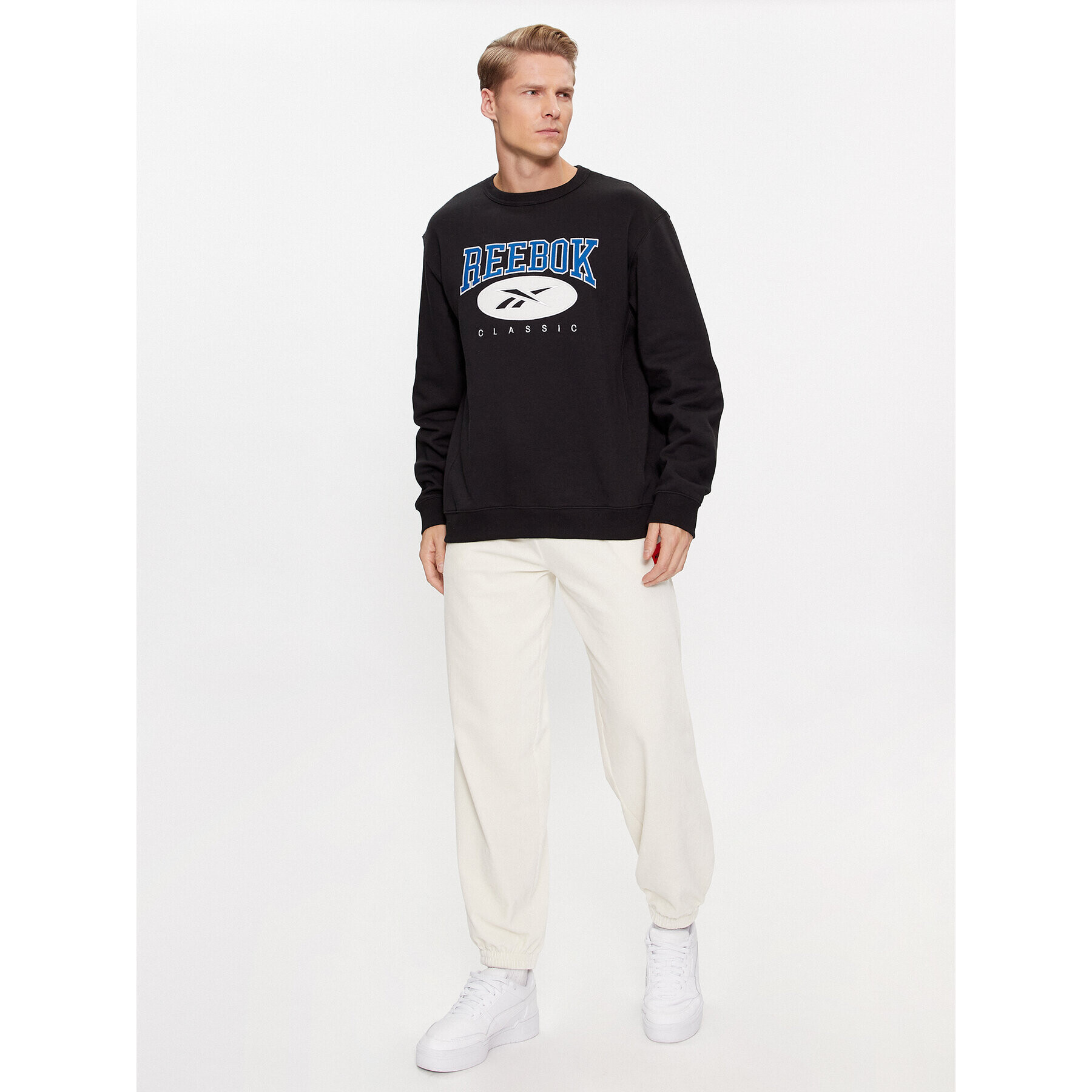 Reebok Суитшърт Archive Essentials II0696 Черен Regular Fit - Pepit.bg