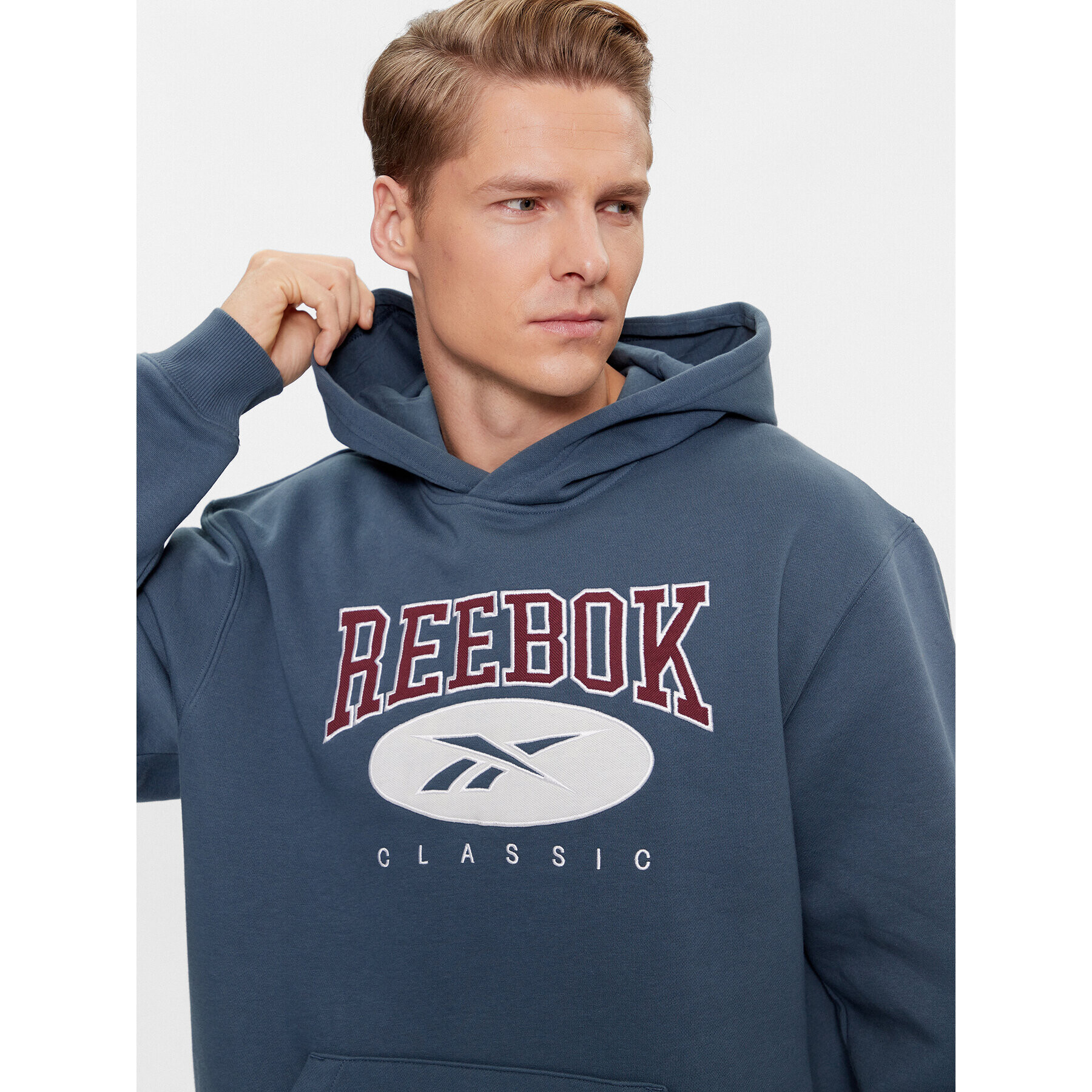 Reebok Суитшърт Archive Essentials IM1528 Син Regular Fit - Pepit.bg