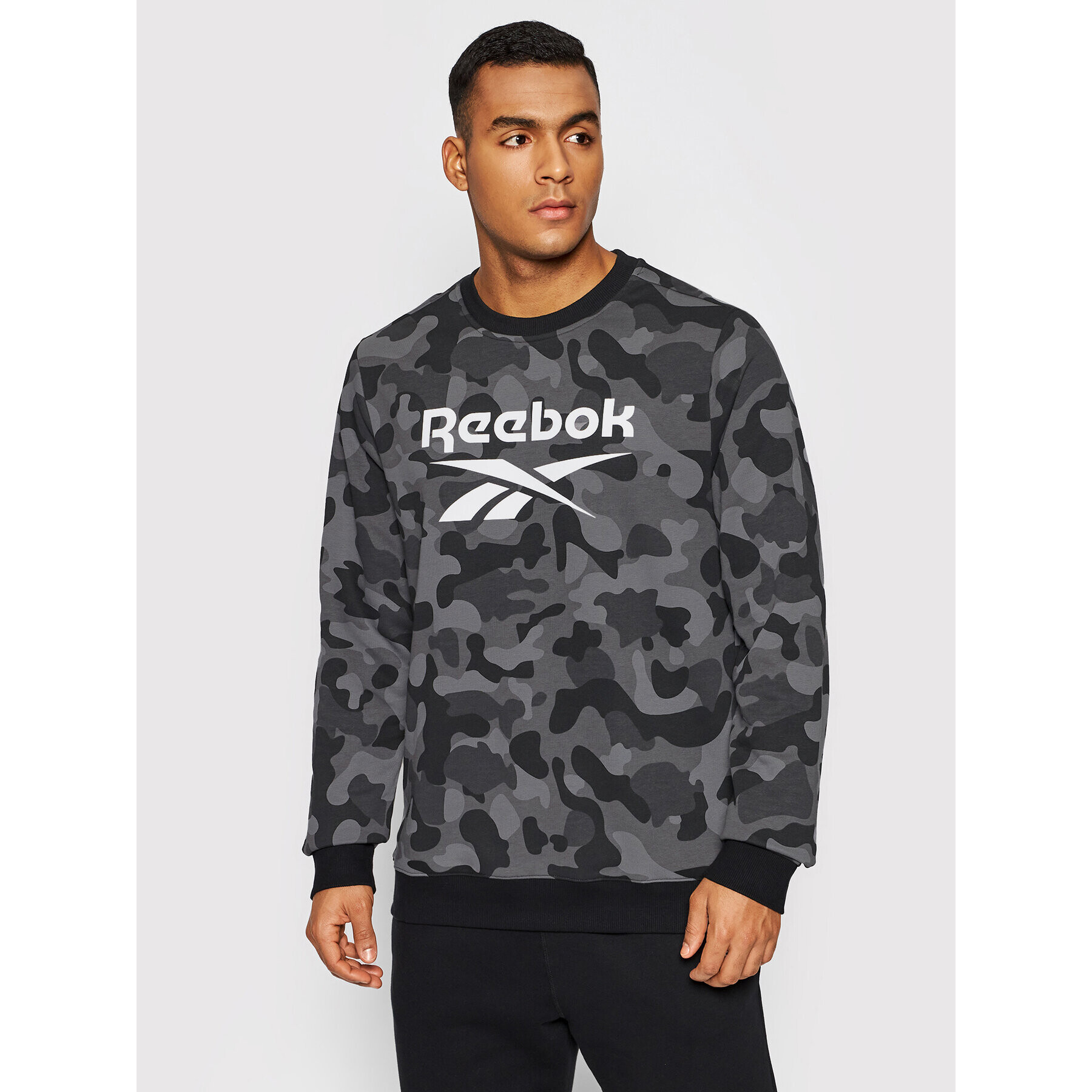 Reebok Суитшърт Camo HA6314 Сив Regular Fit - Pepit.bg