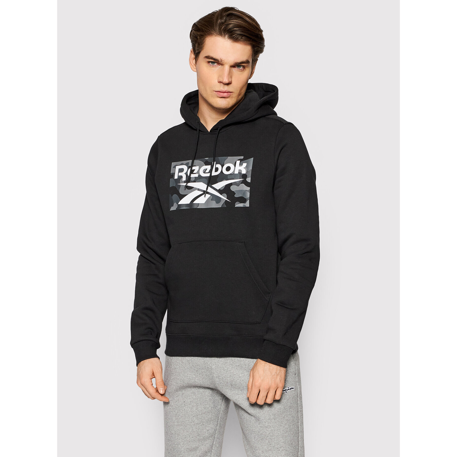 Reebok Суитшърт Camo HA6315 Черен Classic Fit - Pepit.bg
