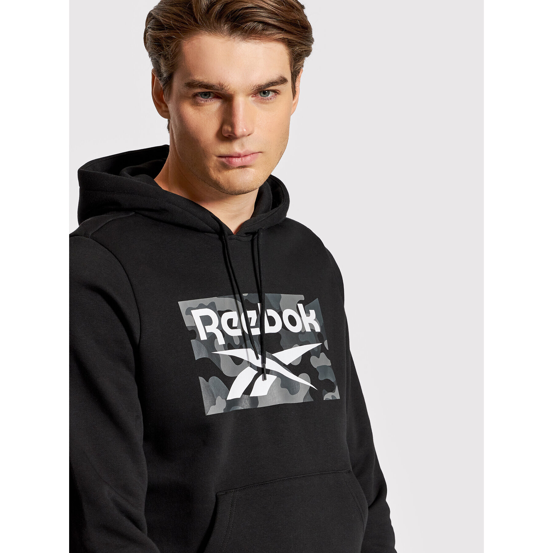 Reebok Суитшърт Camo HA6315 Черен Classic Fit - Pepit.bg