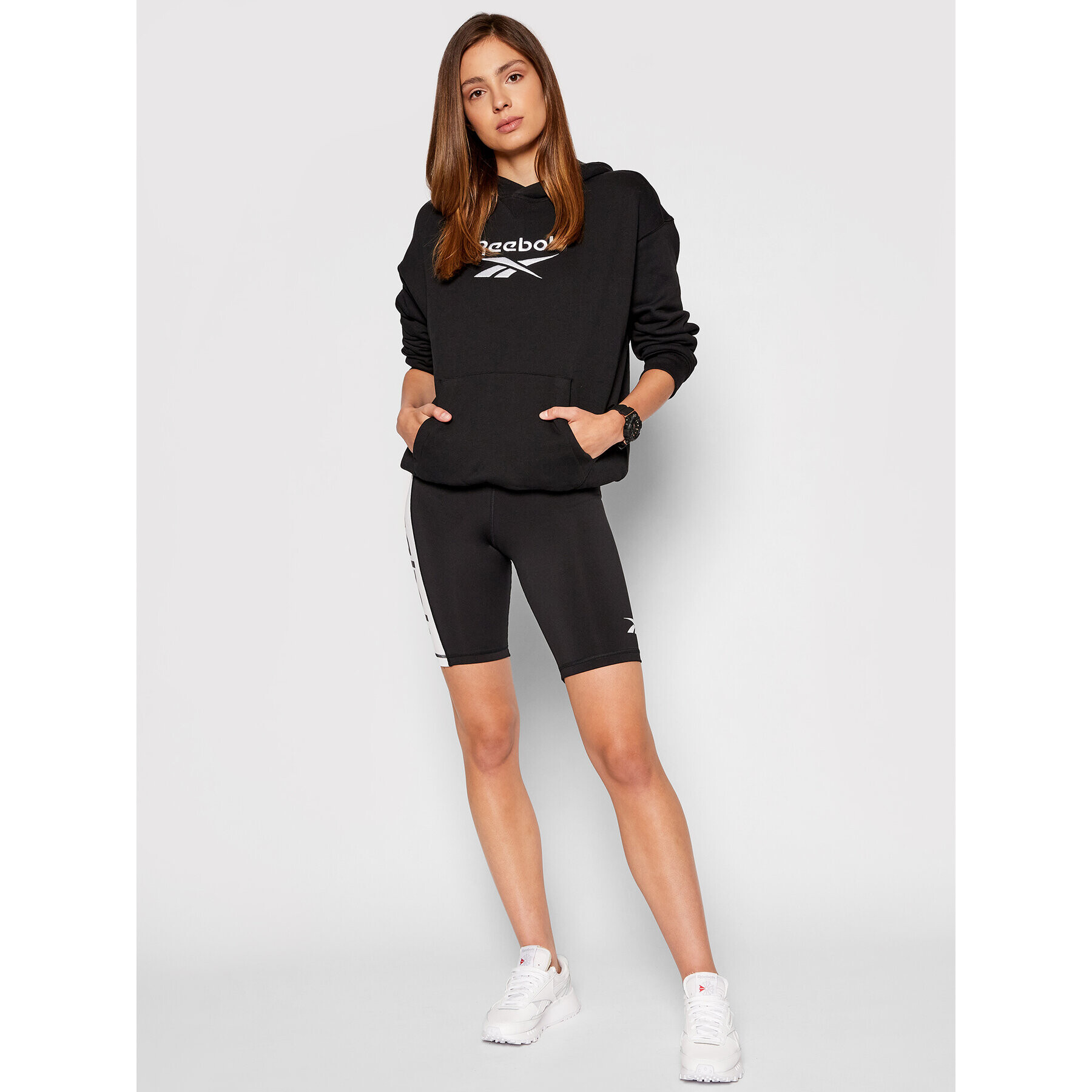 Reebok Суитшърт Classics Big Logo GS1736 Черен Oversize - Pepit.bg