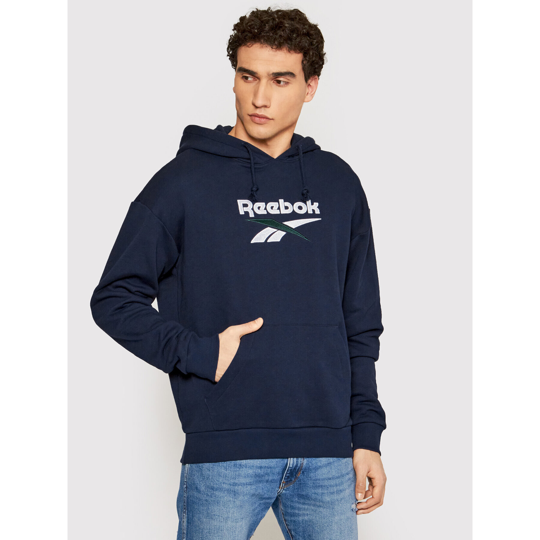 Reebok Суитшърт Classics Foundation Vector GU3878 Тъмносин Regular Fit - Pepit.bg