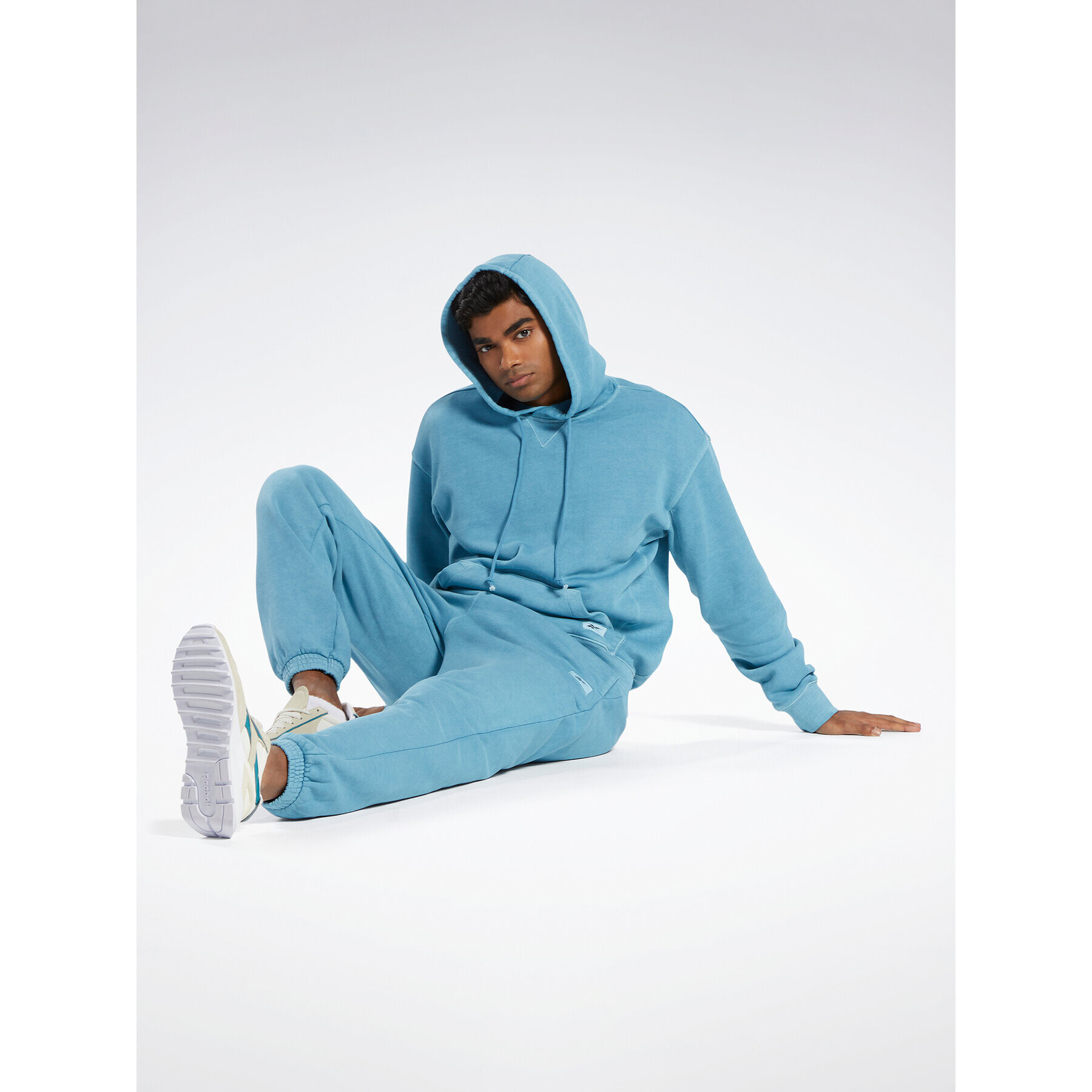Reebok Суитшърт Classics Natural Dye Hoodie HS9142 Син - Pepit.bg