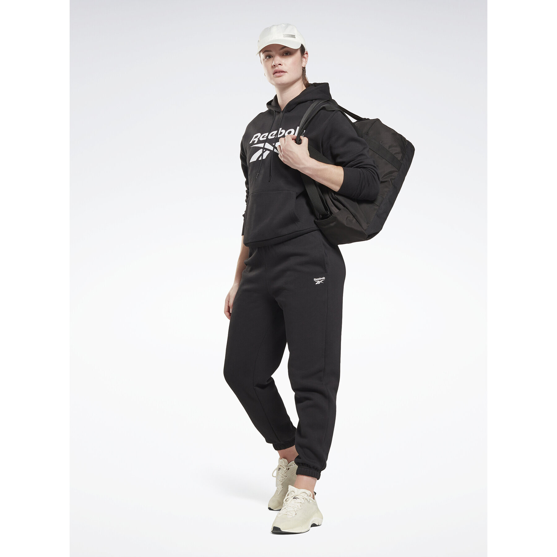 Reebok Суитшърт Identity Big Logo H54748 Черен Loose Fit - Pepit.bg