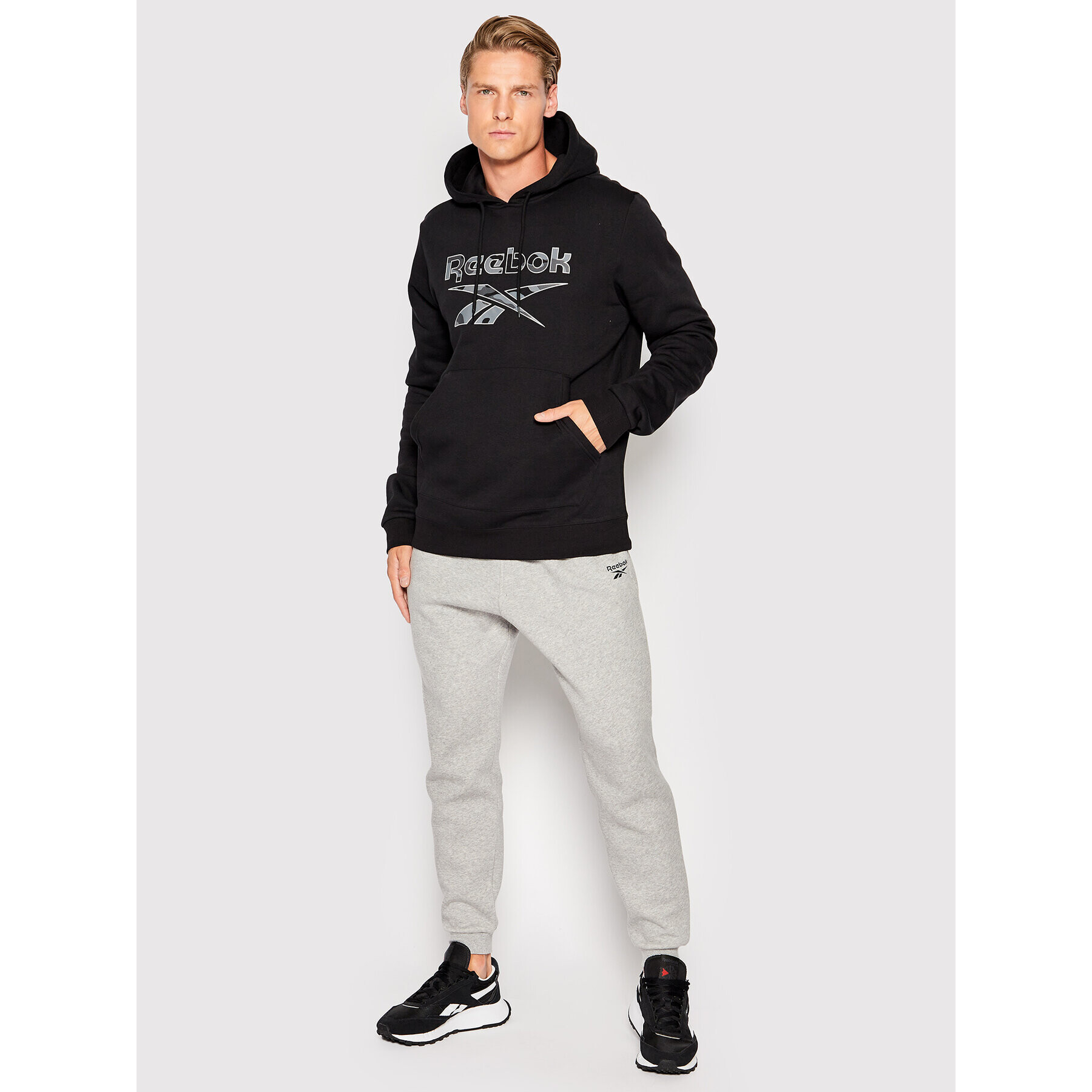 Reebok Суитшърт Identity Big Logo HE8174 Черен Regular Fit - Pepit.bg