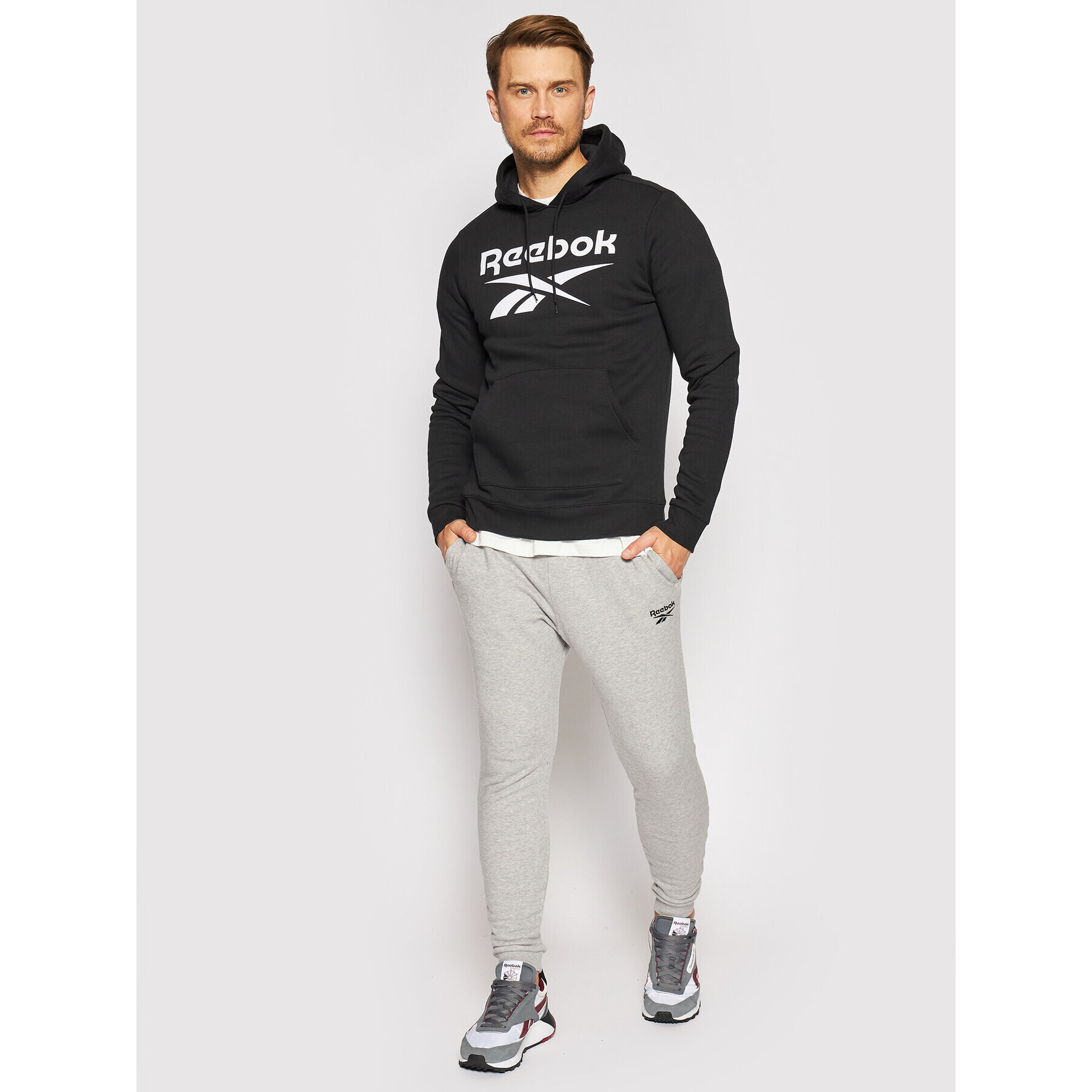 Reebok Суитшърт Identity GR1658 Черен Regular Fit - Pepit.bg