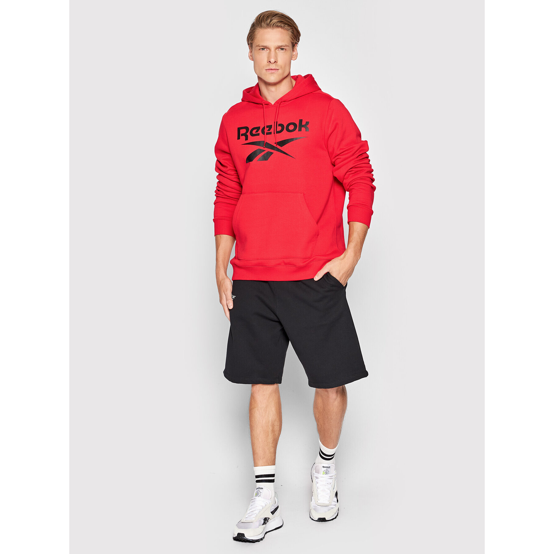 Reebok Суитшърт Identity HM5339 Червен Regular Fit - Pepit.bg