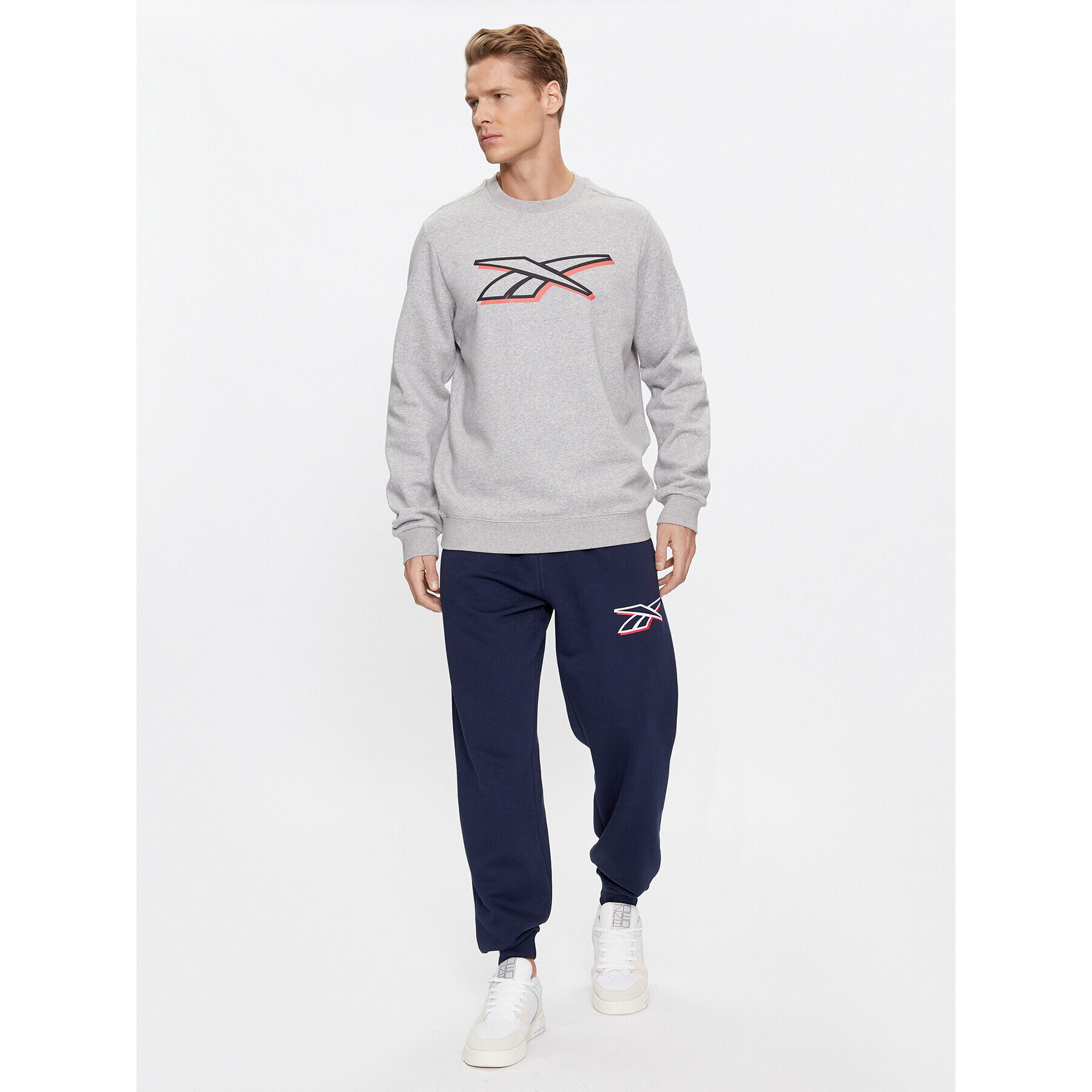Reebok Суитшърт Identity IN1696 Сив Regular Fit - Pepit.bg