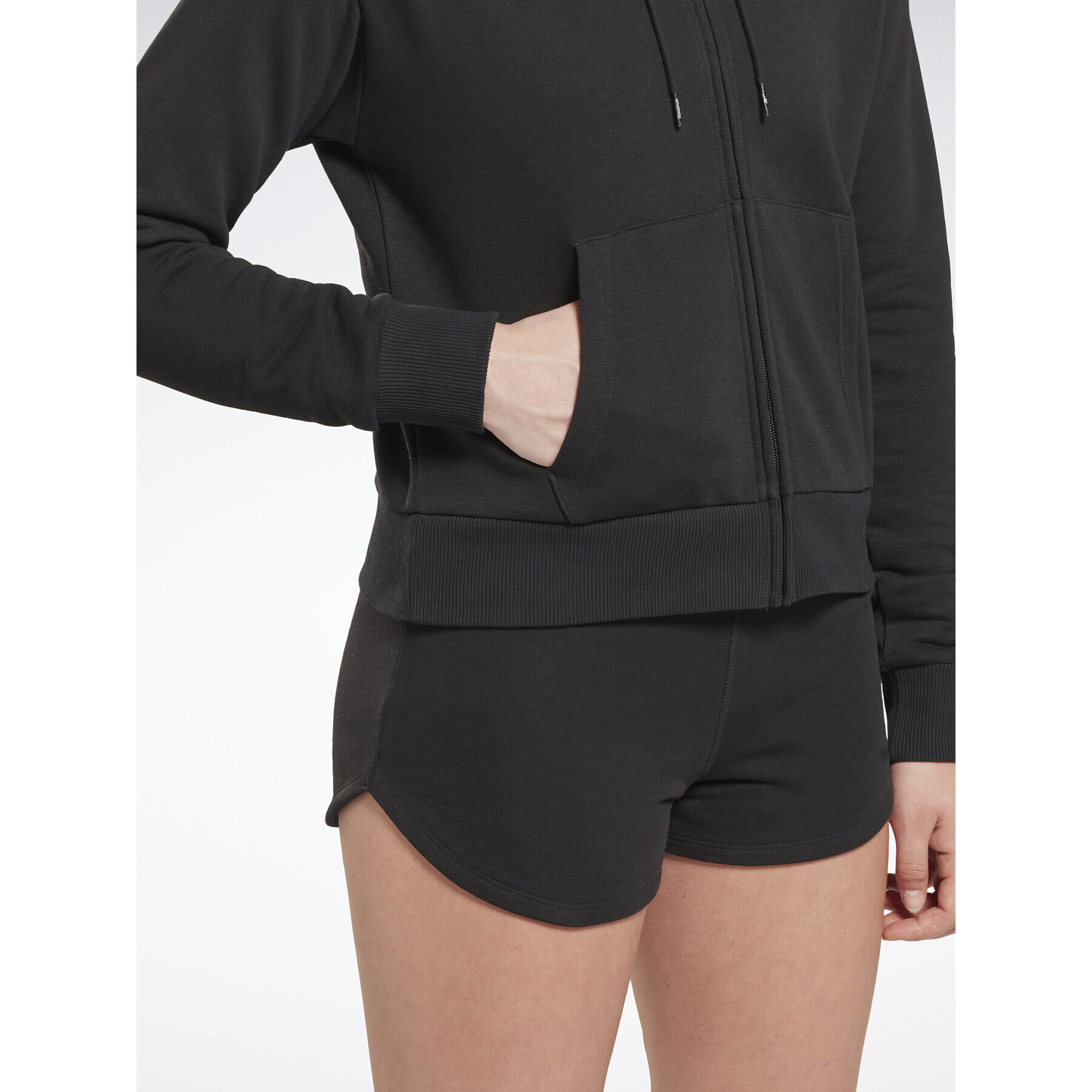 Reebok Суитшърт Identity Small Logo H54754 Черен Regular Fit - Pepit.bg