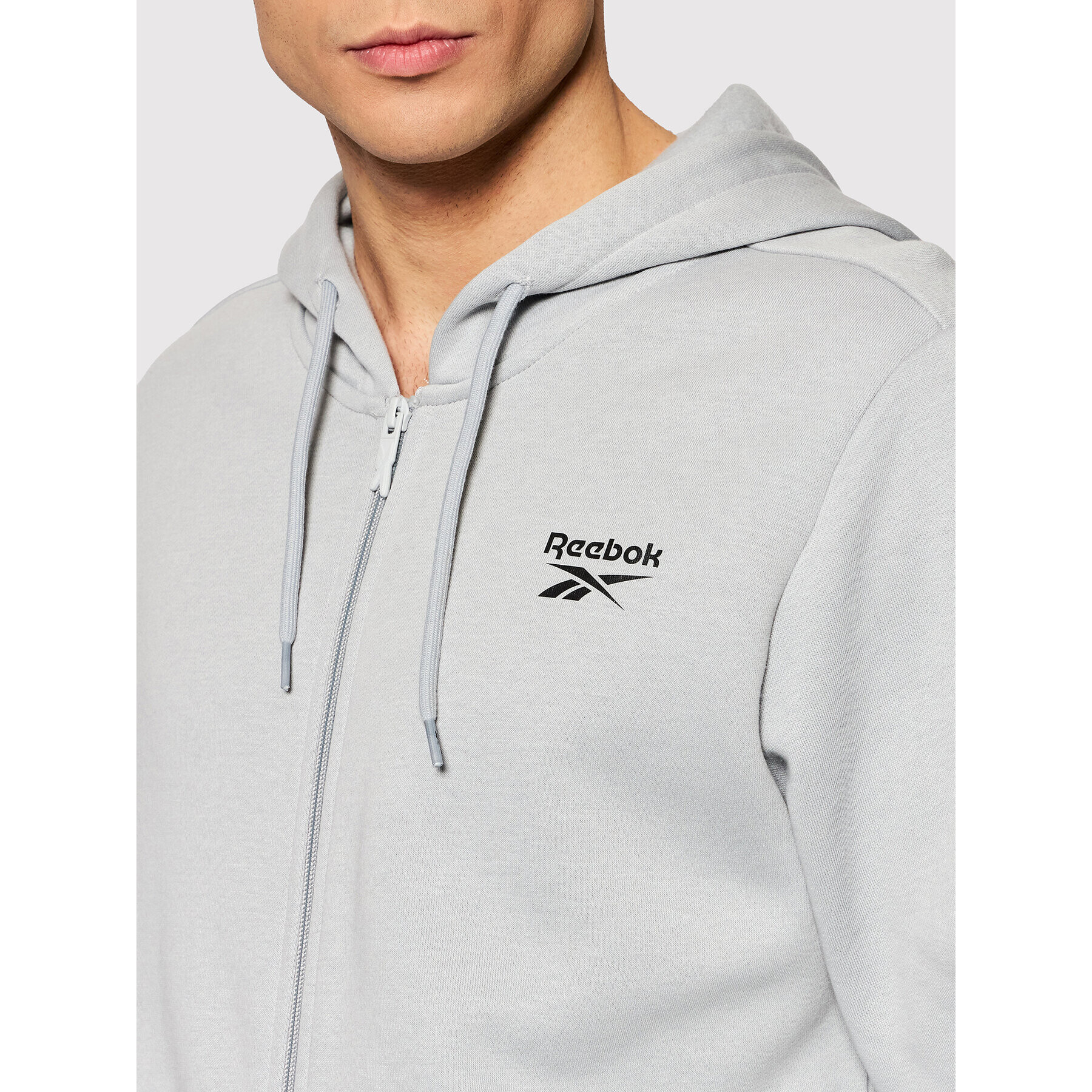 Reebok Суитшърт Left Chest Logo Full HG4451 Сив Regular Fit - Pepit.bg