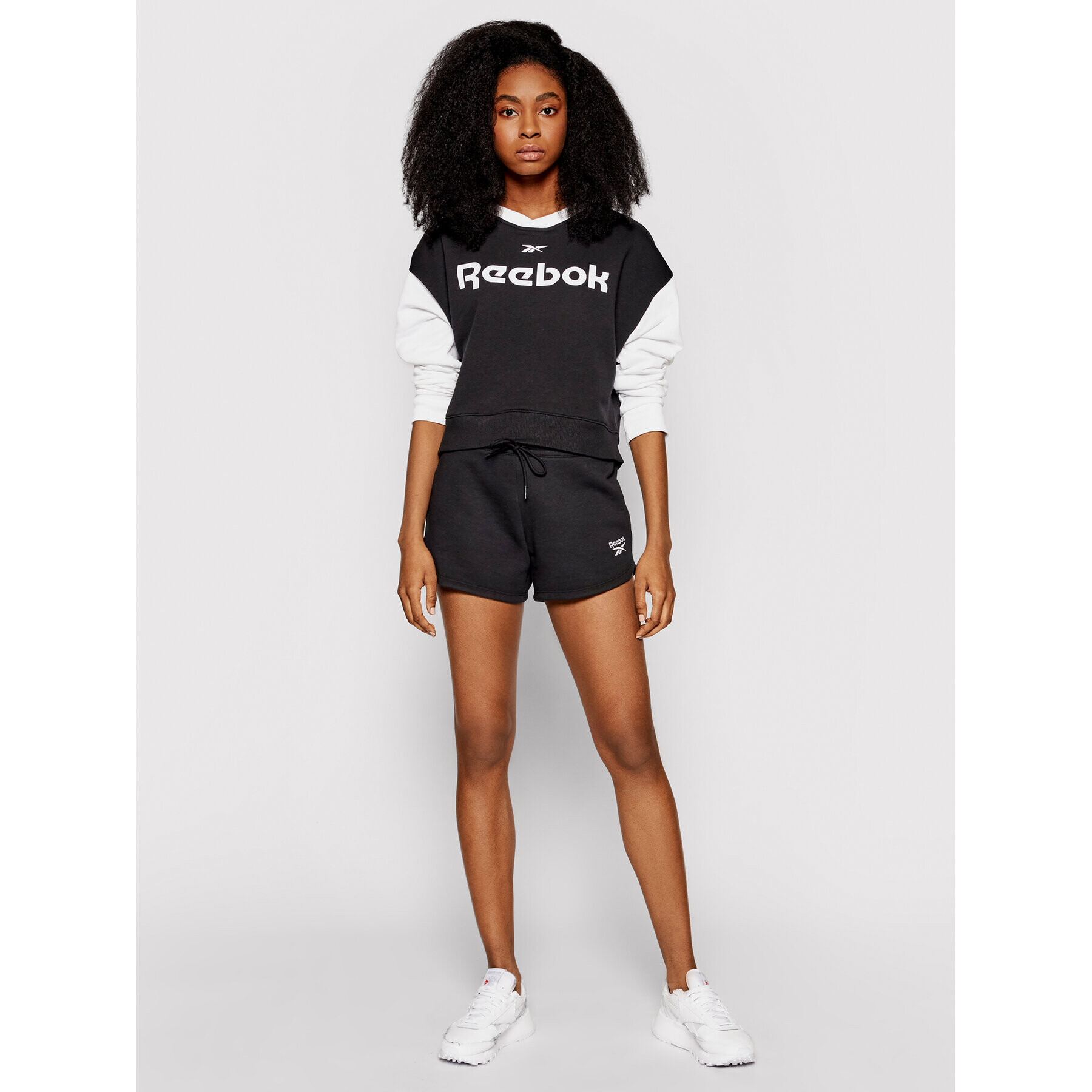 Reebok Суитшърт Linear Logo GI6926 Черен Oversize - Pepit.bg