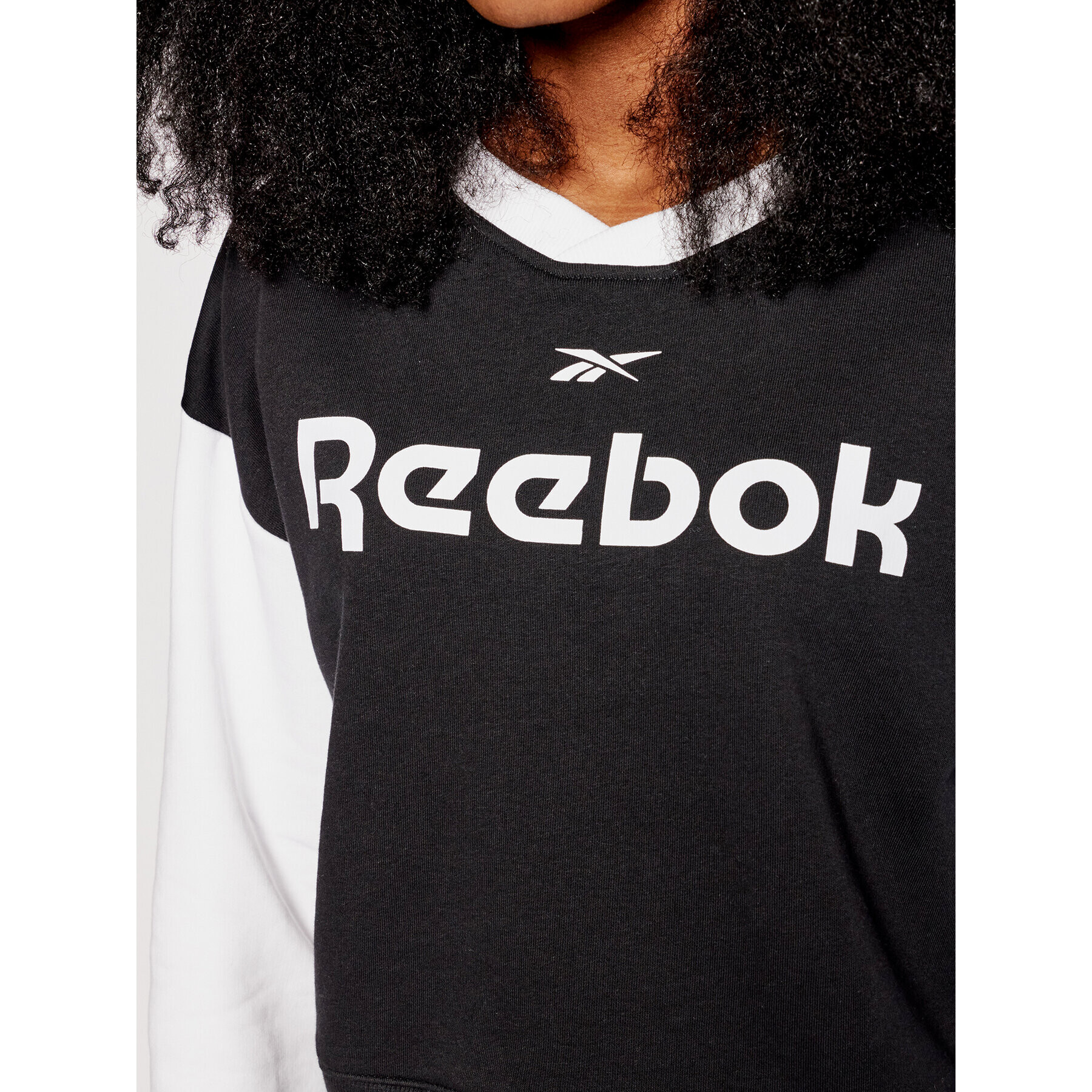 Reebok Суитшърт Linear Logo GI6926 Черен Oversize - Pepit.bg