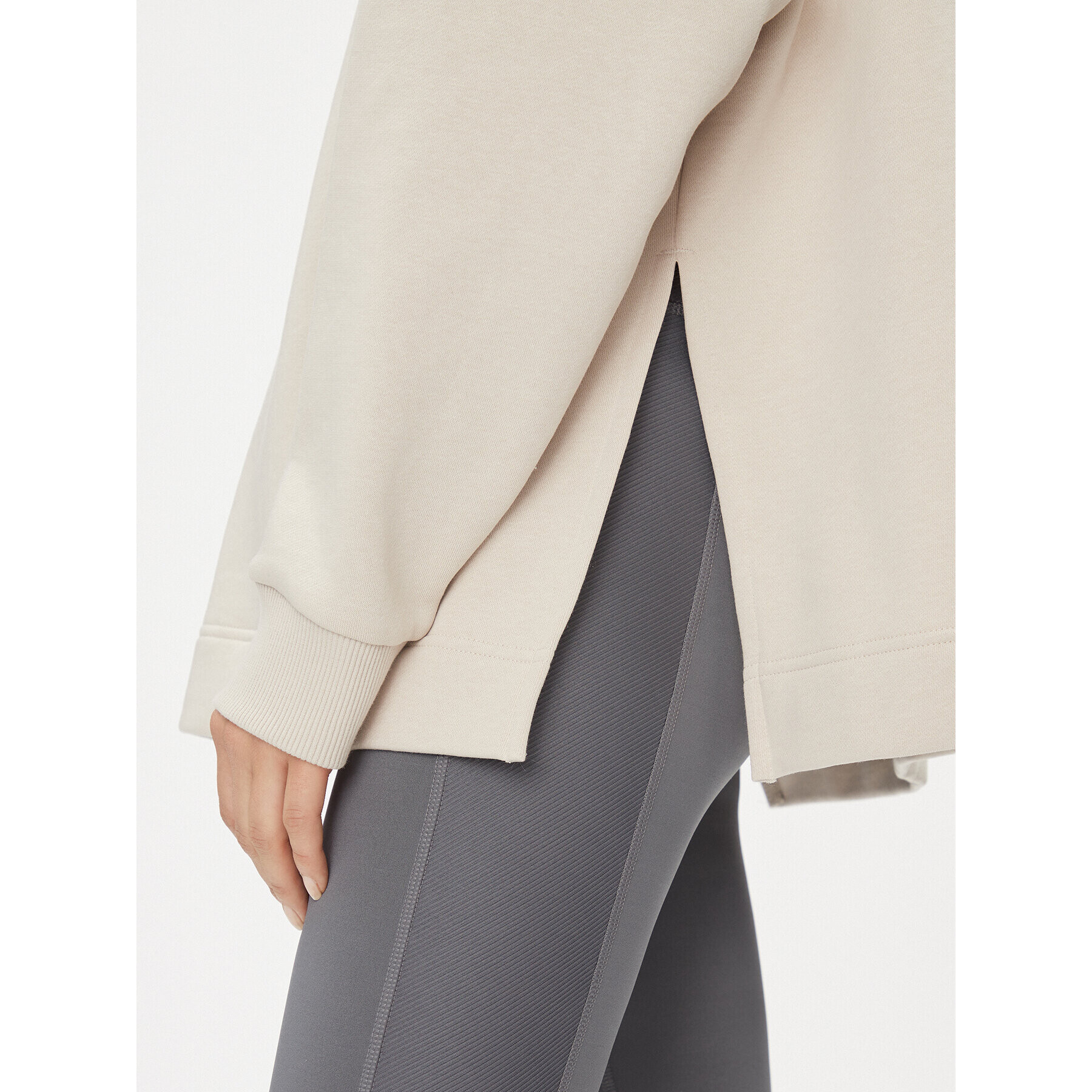 Reebok Суитшърт Maternity IM4058 Бежов Regular Fit - Pepit.bg