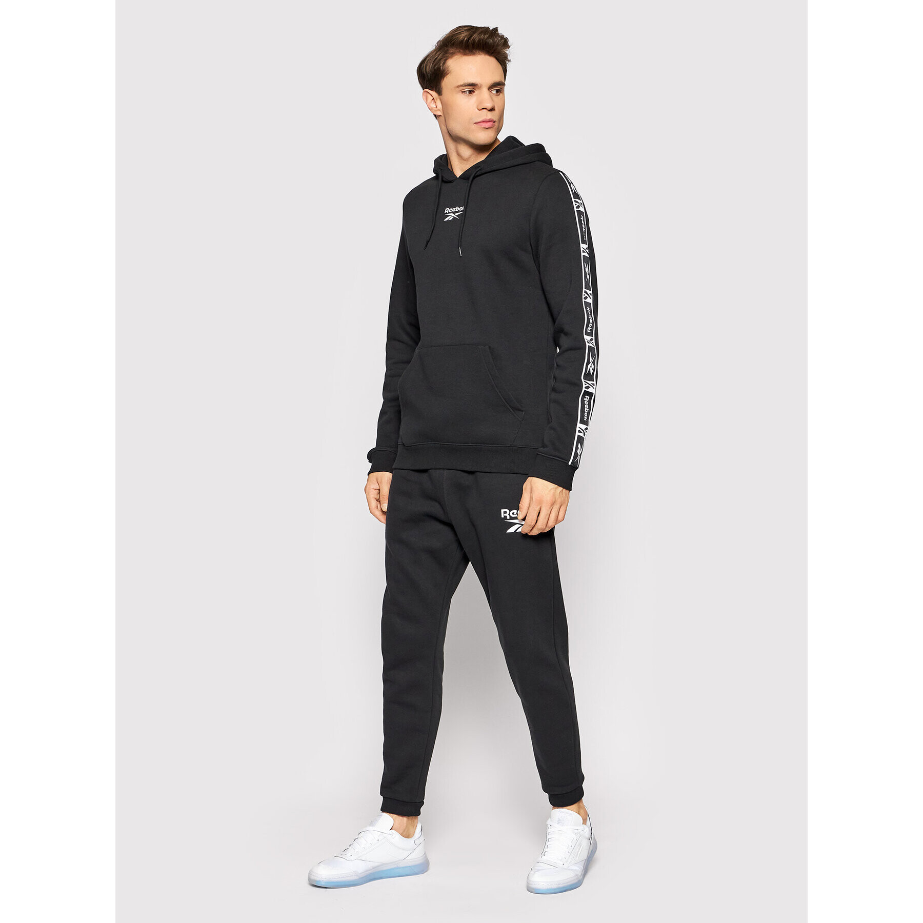 Reebok Суитшърт Tape HB5973 Черен Regular Fit - Pepit.bg