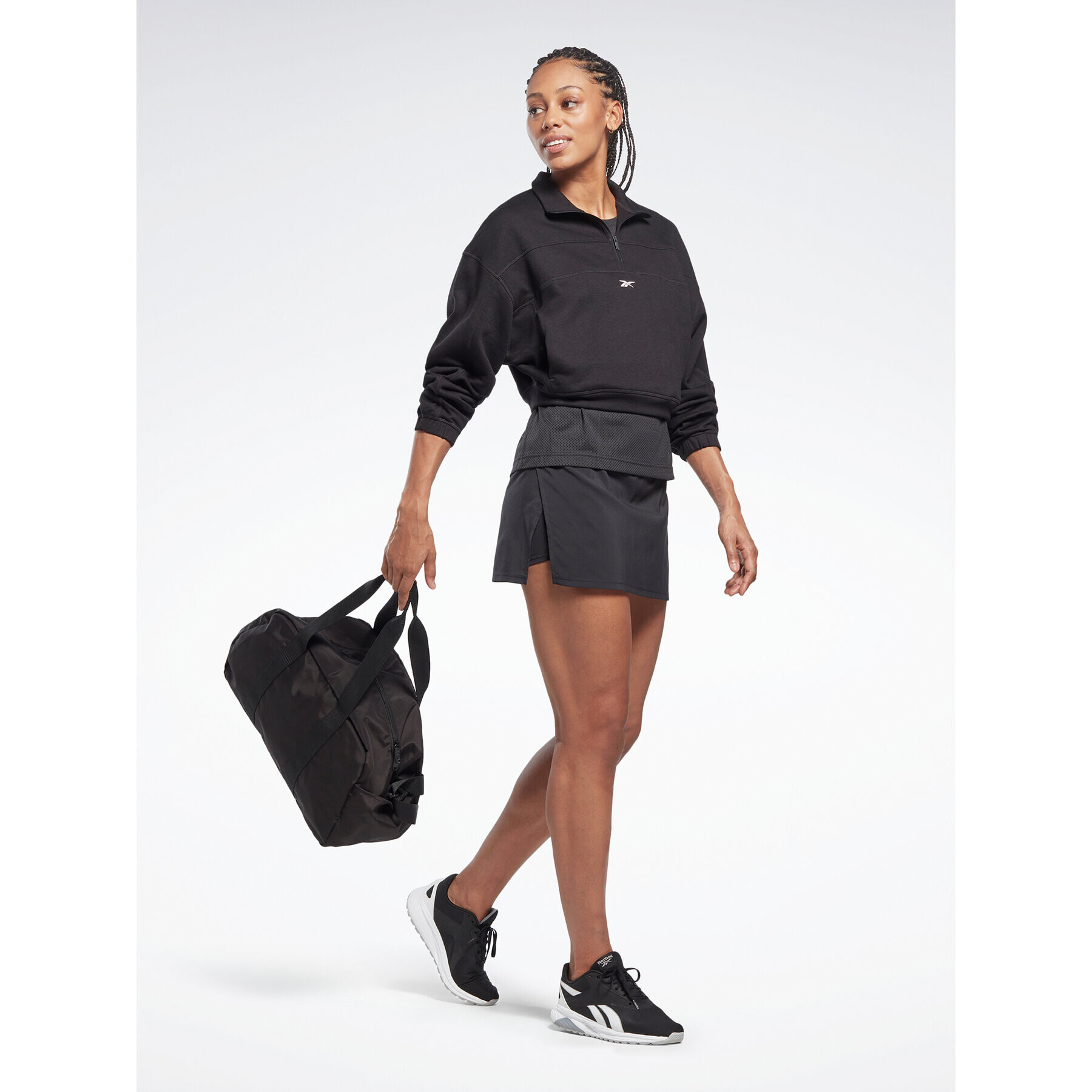 Reebok Суитшърт Workout Ready HT4926 Черен Relaxed Fit - Pepit.bg