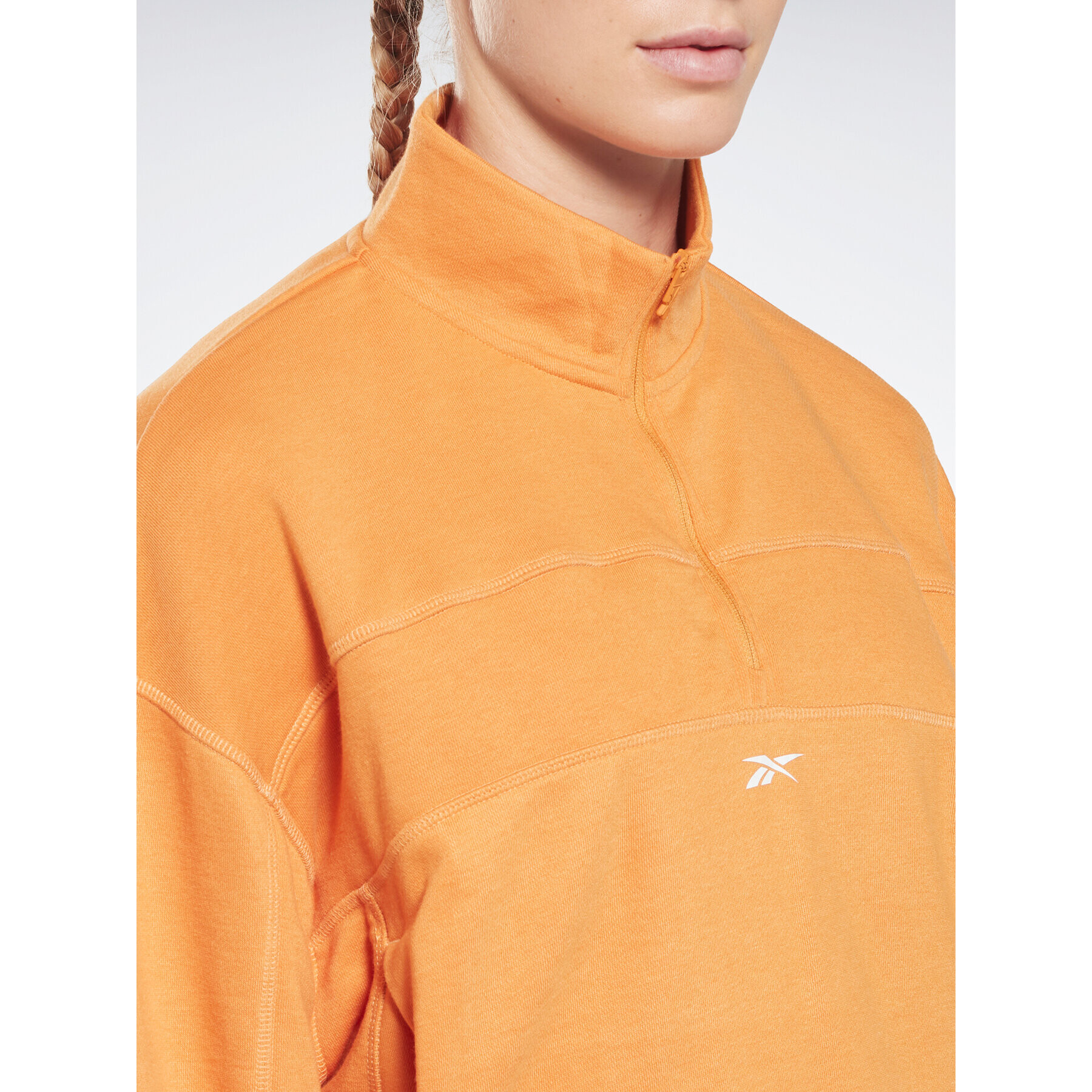 Reebok Суитшърт Workout Ready HT6043 Оранжев Relaxed Fit - Pepit.bg